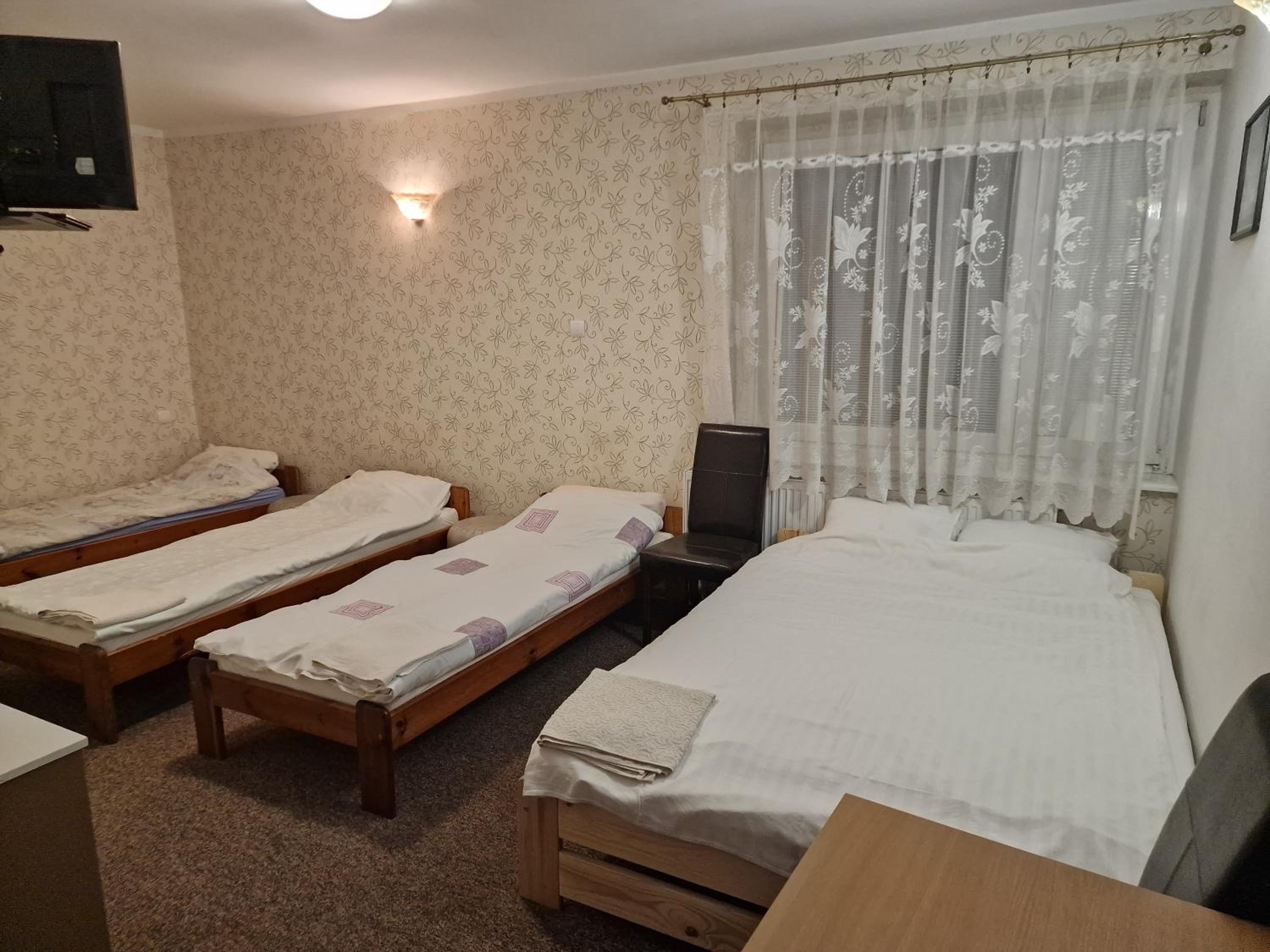 Quadruple Room - Photo 1
