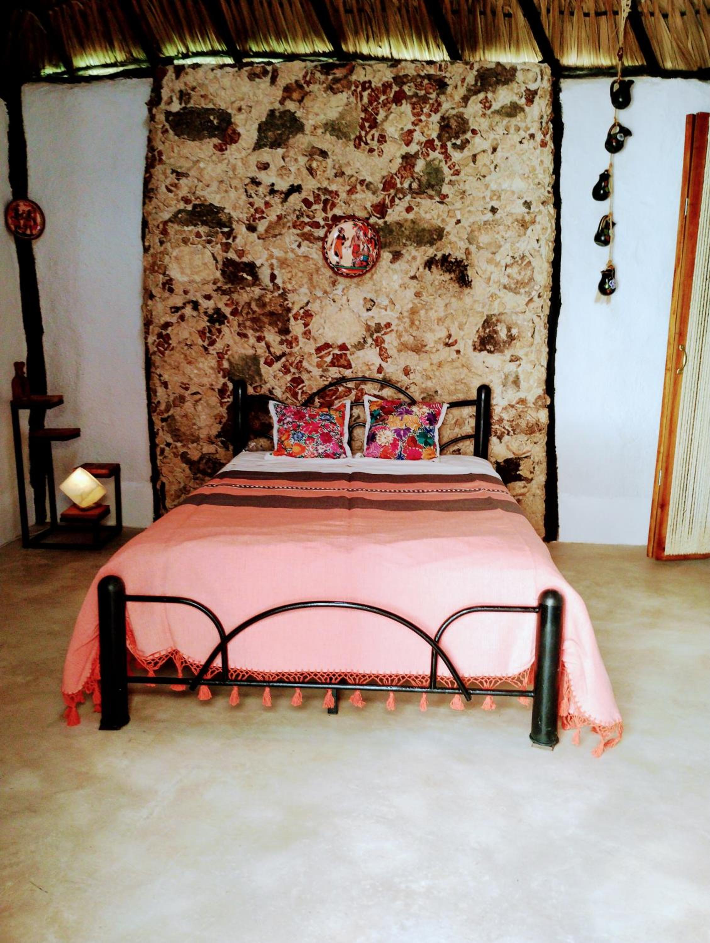 Six-Bedroom House photo 1
