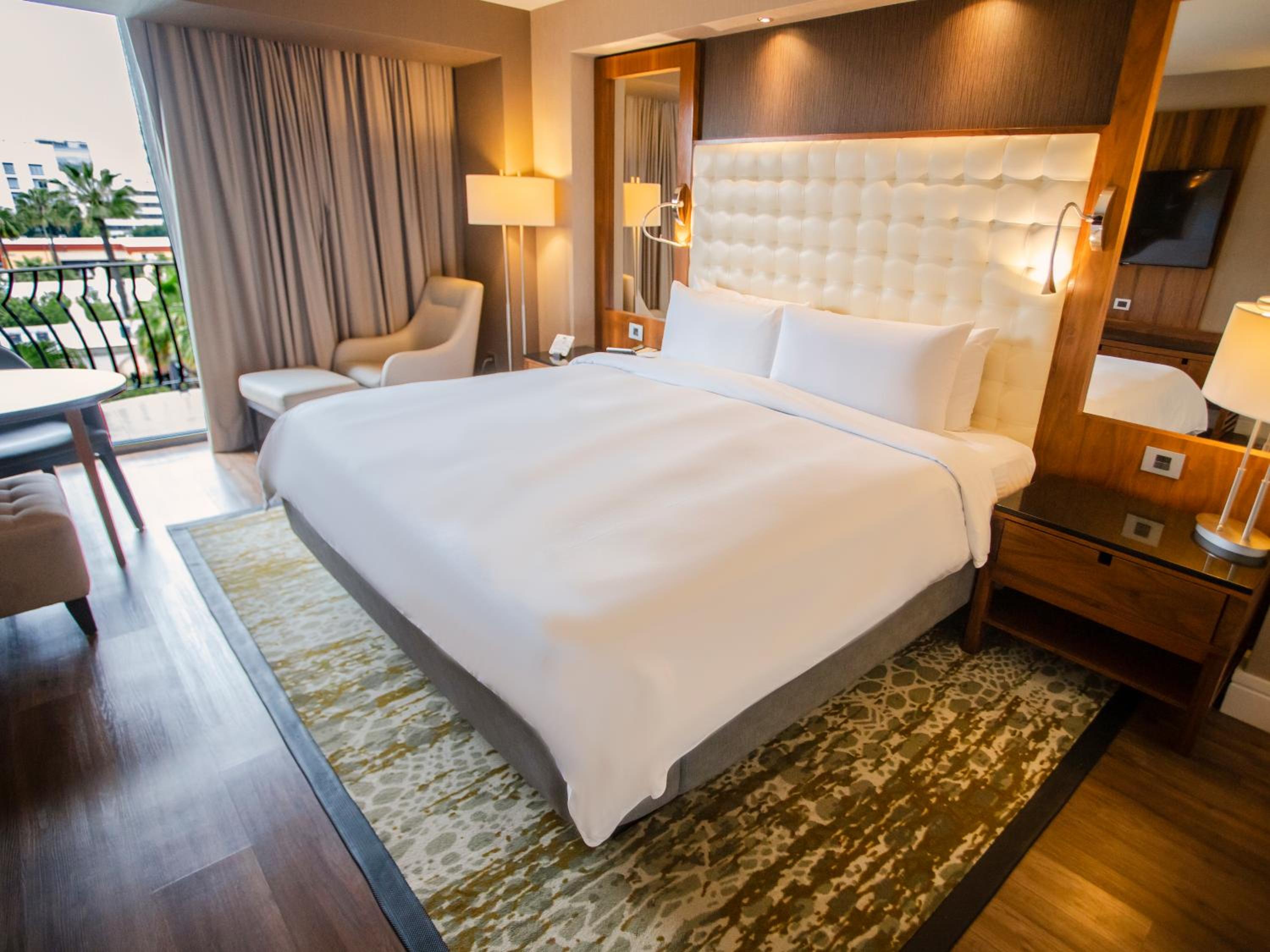 Lucerna Select King Room - Photo 3
