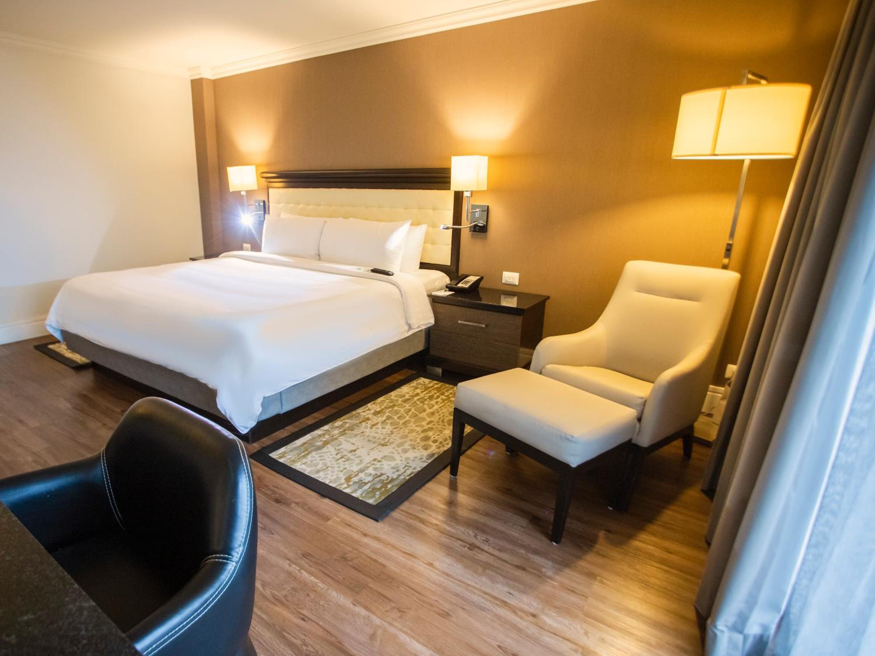 Executive King Room - Photo 4