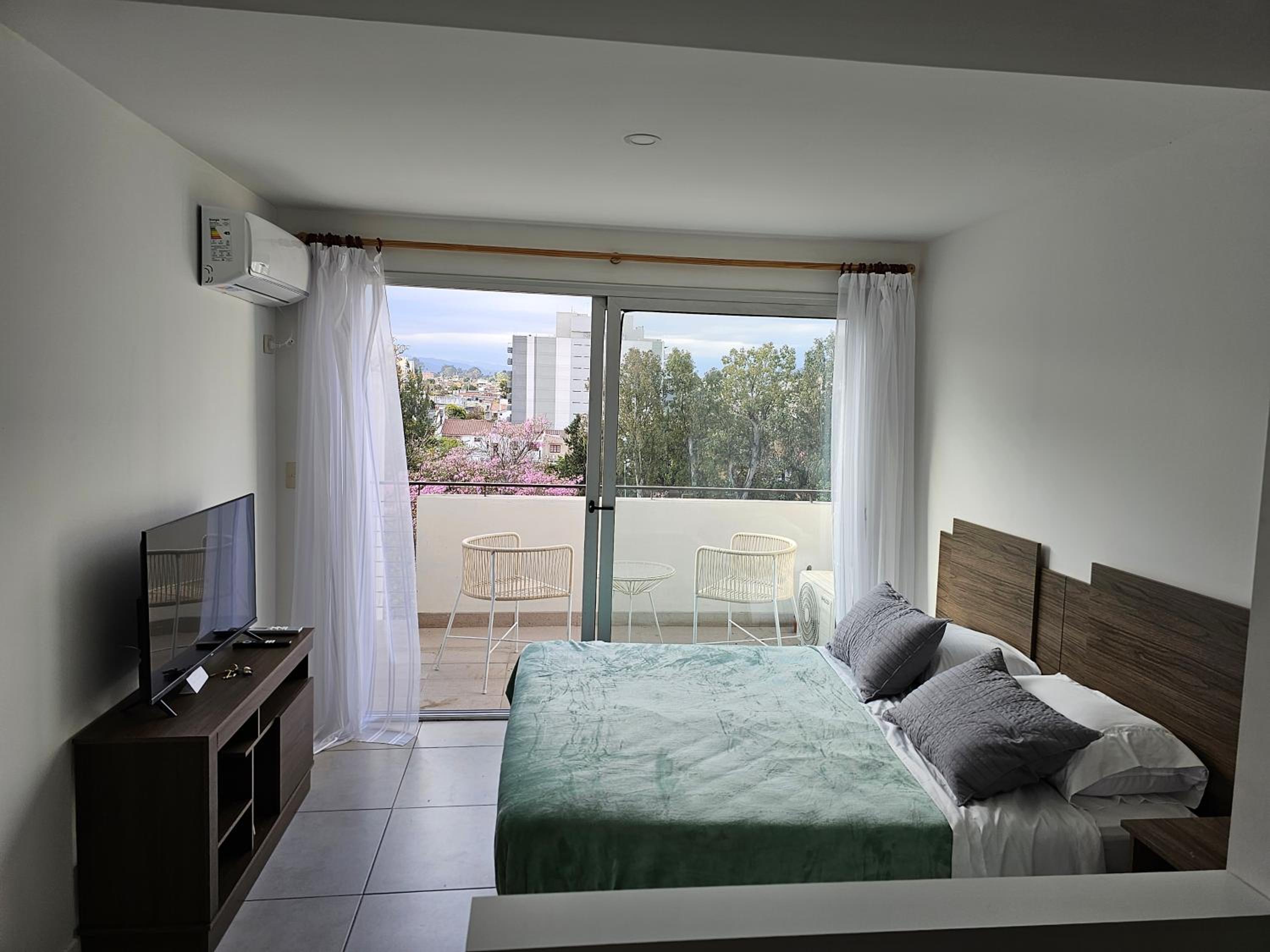 One-Bedroom Apartment photo 3