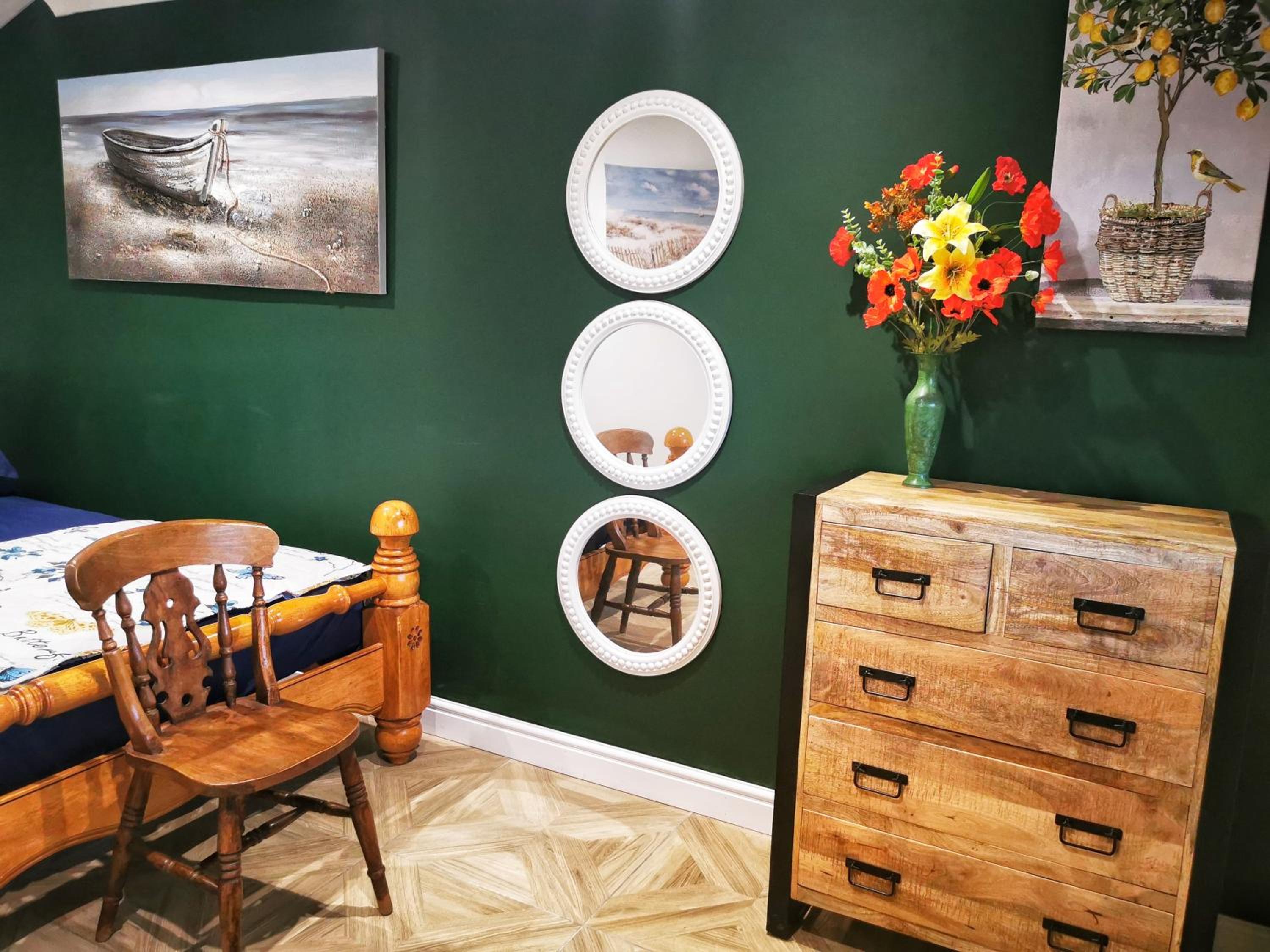 Family Room with Mountain View photo 2