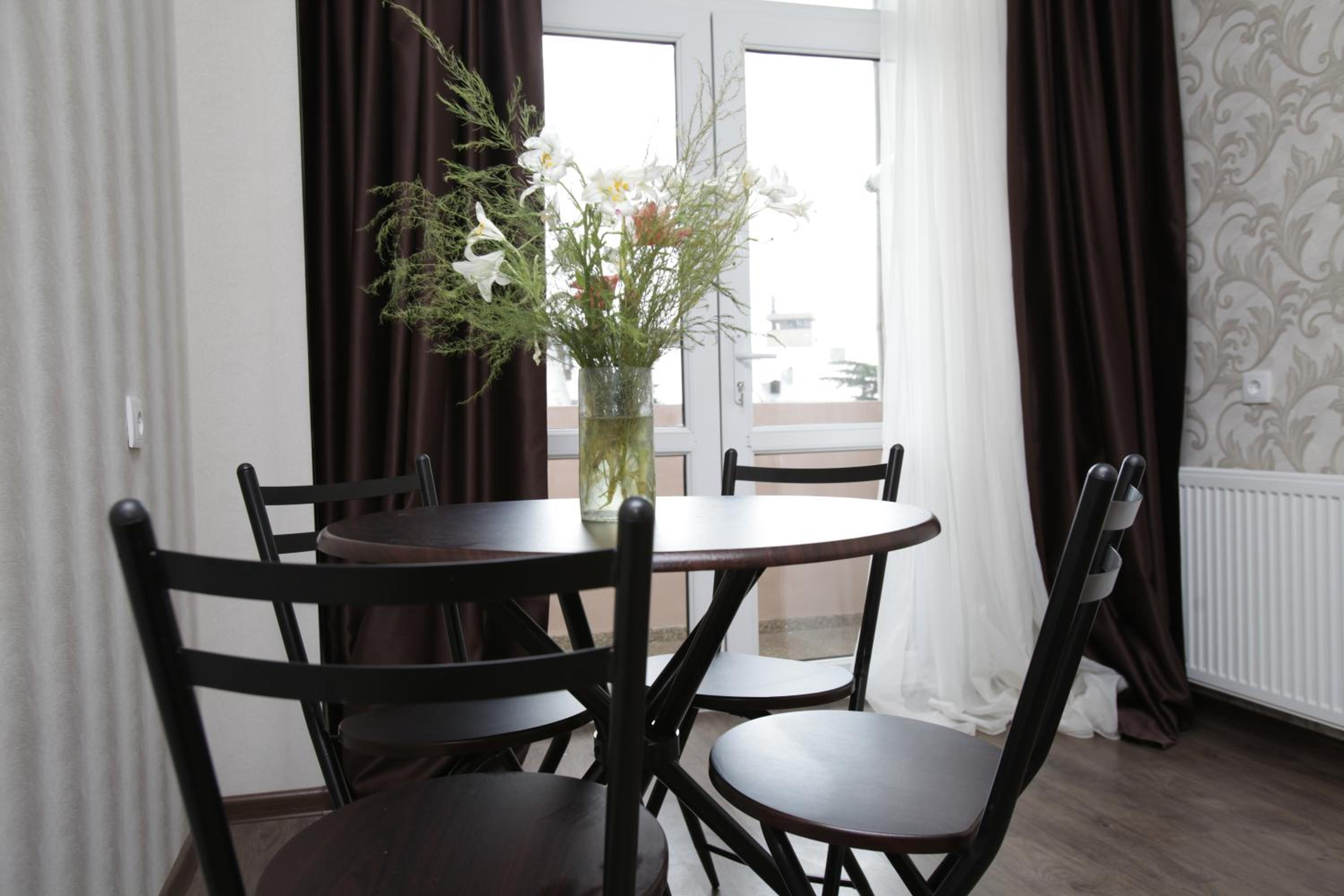 Apartment with Balcony - Photo 17