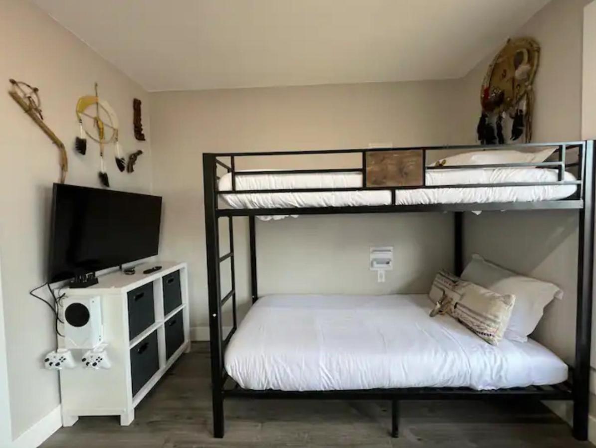 Four-Bedroom House photo 1