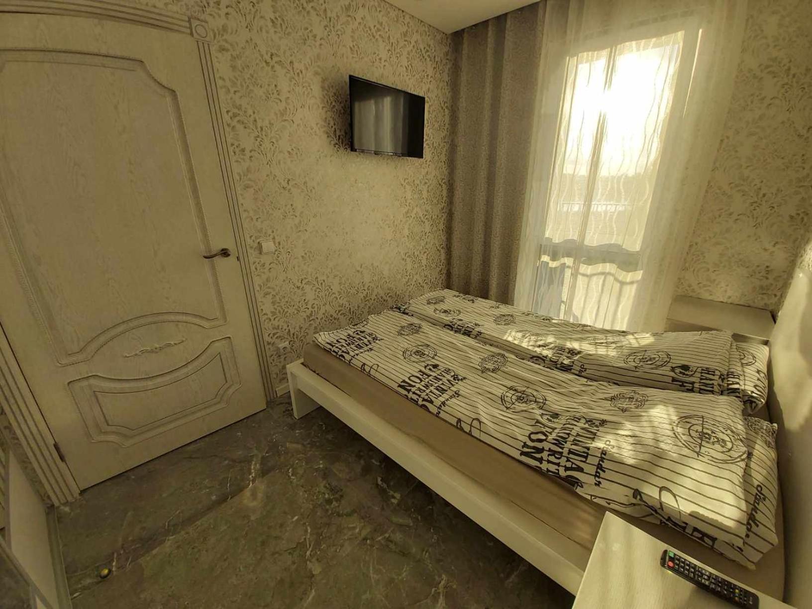One-Bedroom Apartment - Photo 81