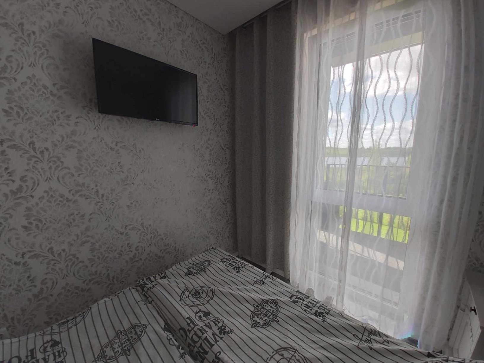 One-Bedroom Apartment - Photo 11