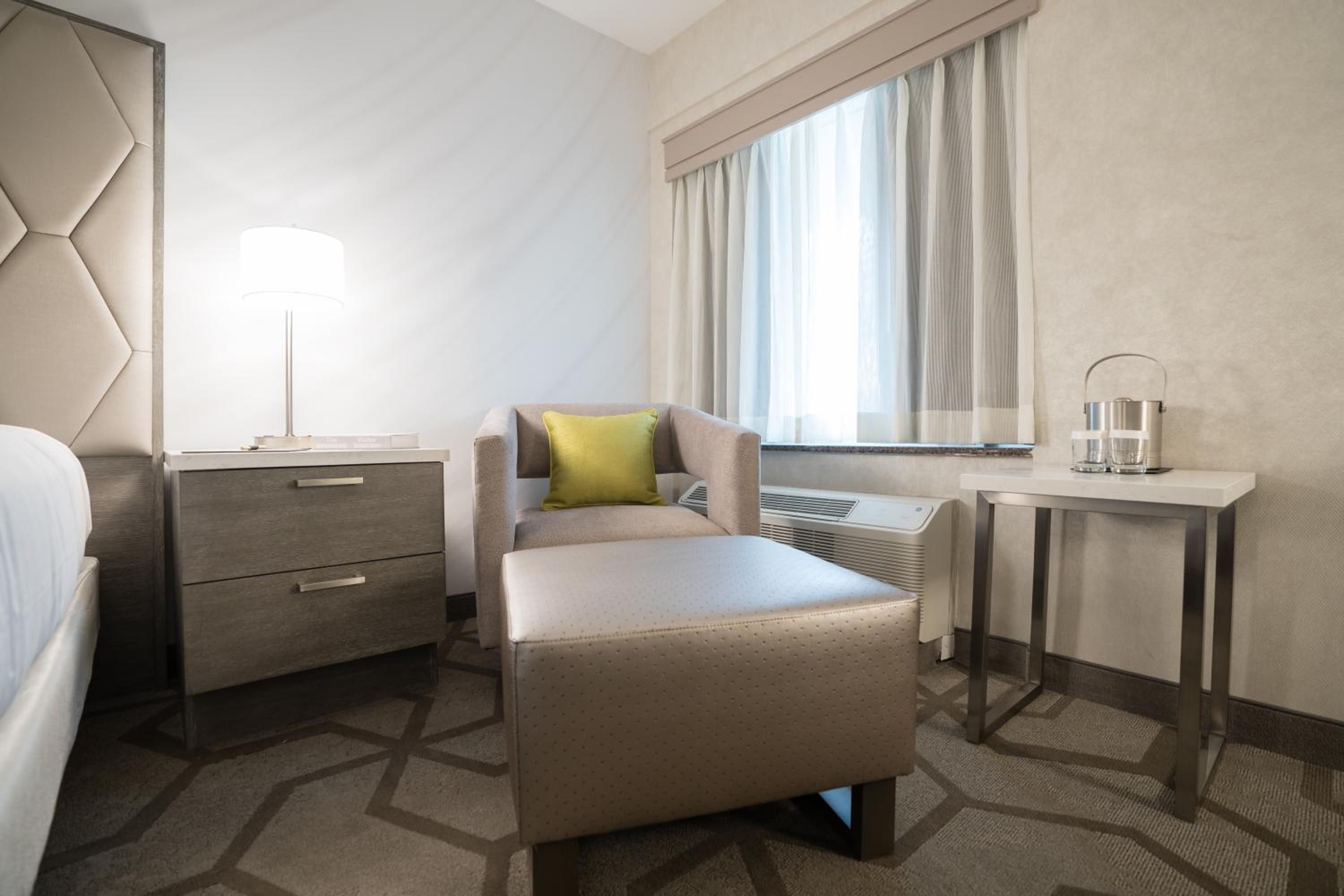 Queen Room - Photo 2