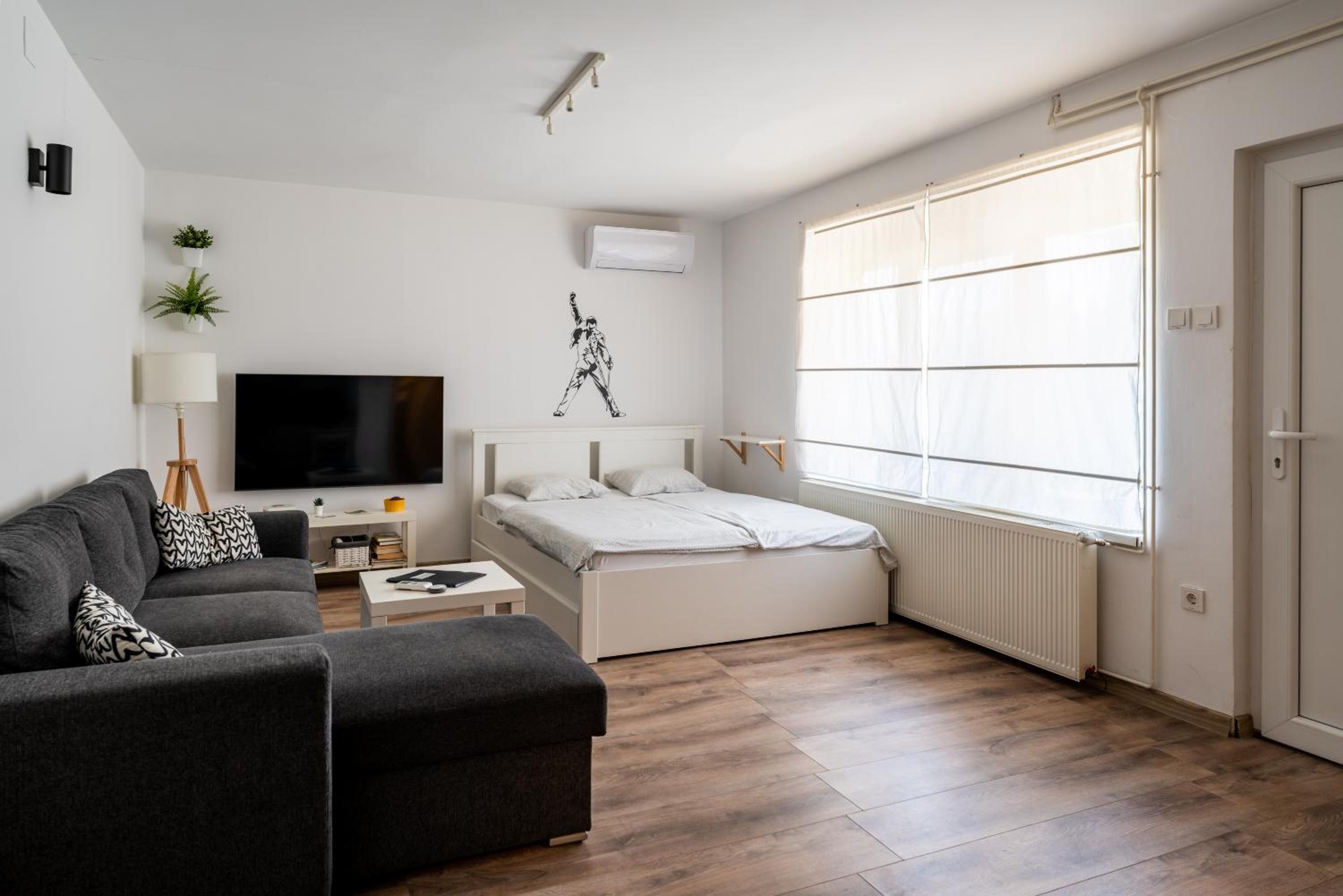 Studio Apartment - Photo 5