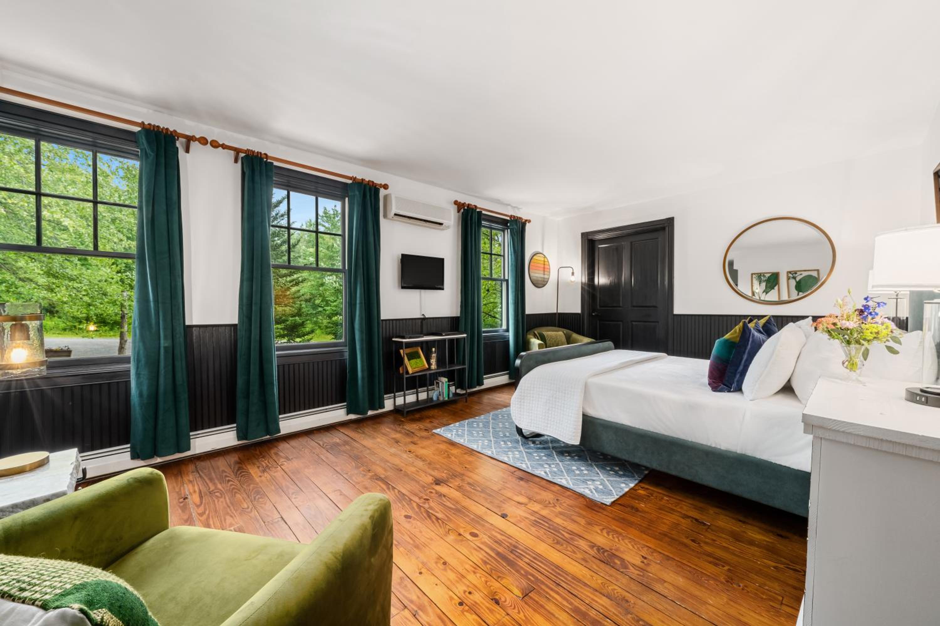Standard Queen Room photo 1
