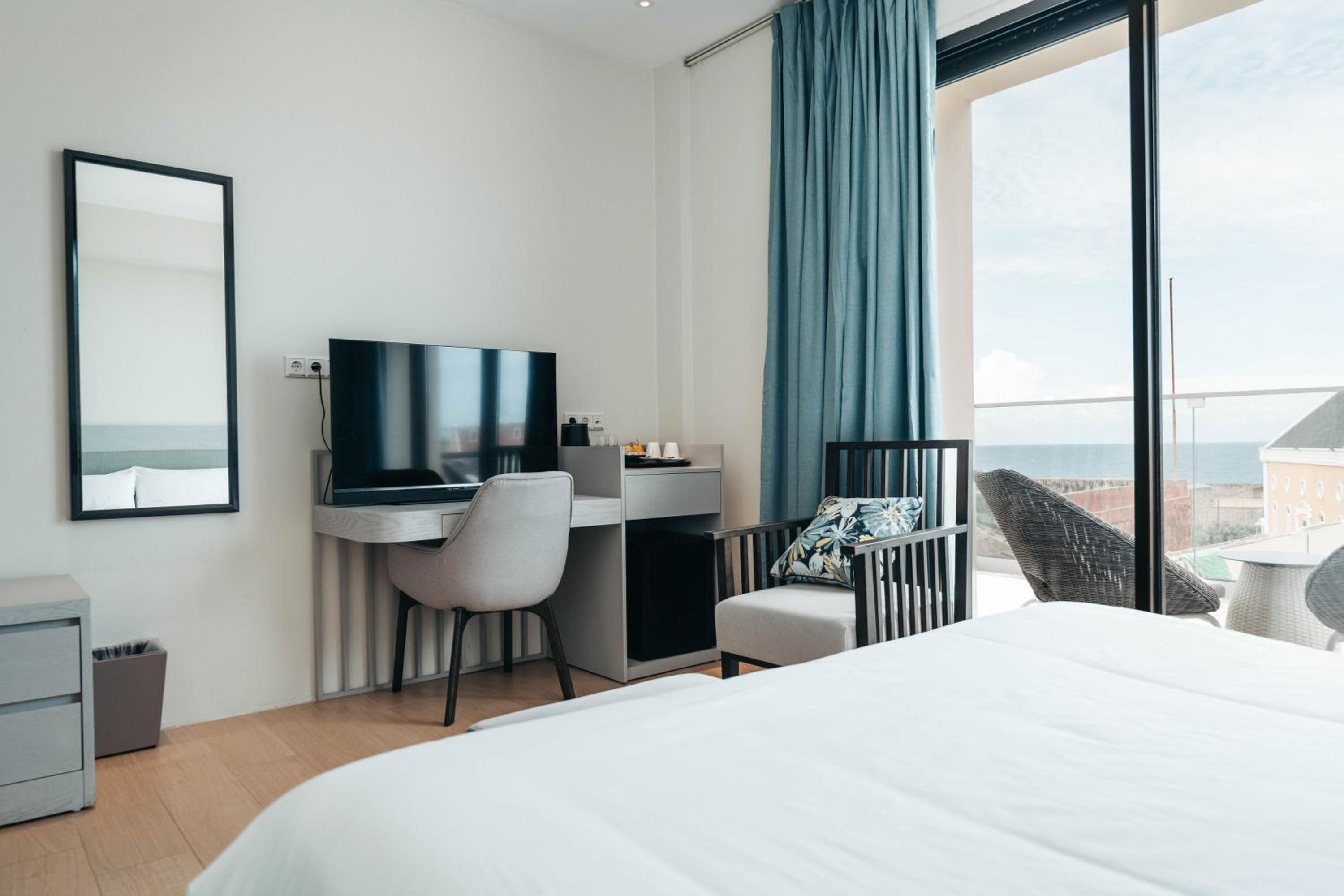 Deluxe Studio Suite