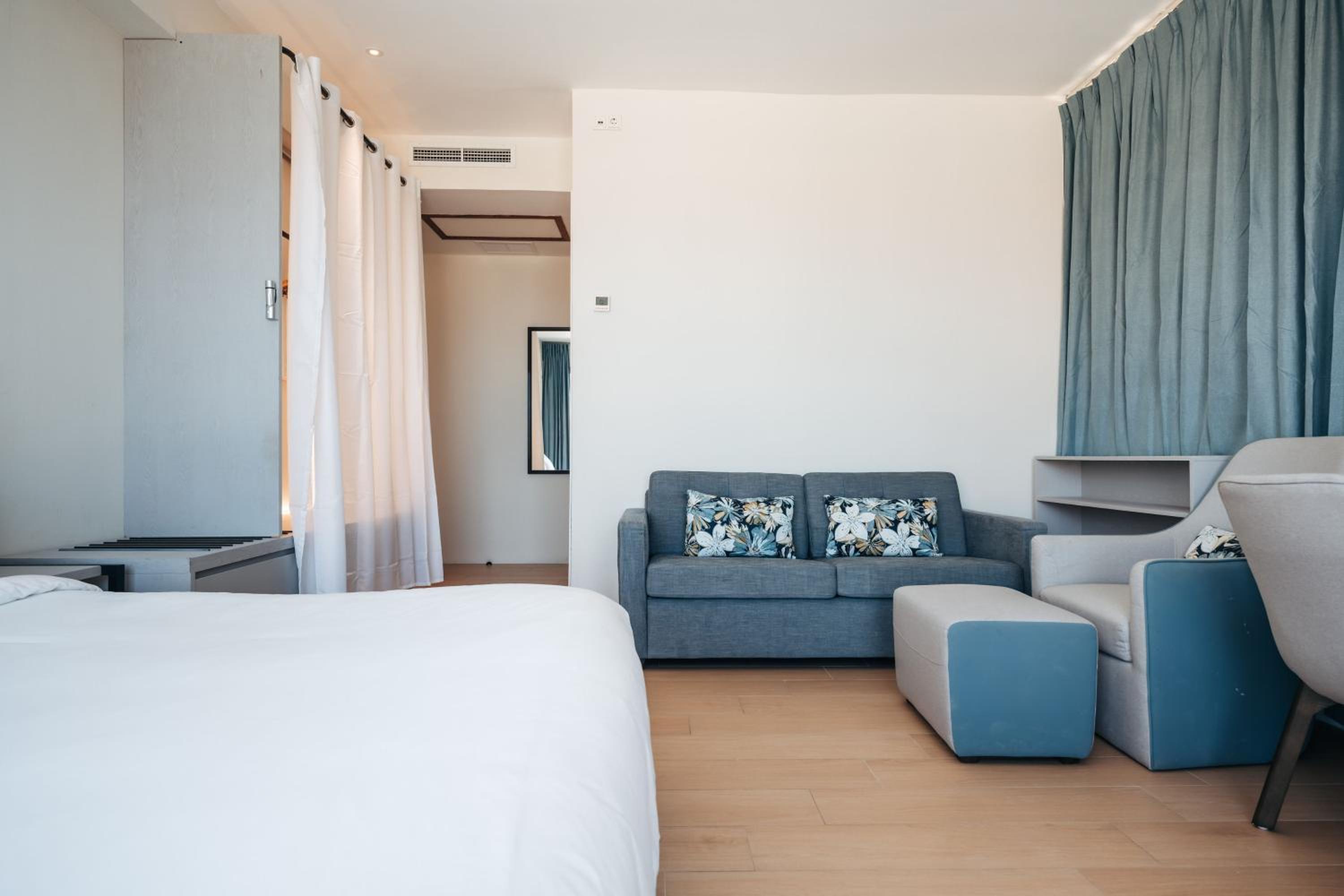 Executive Studio Suite