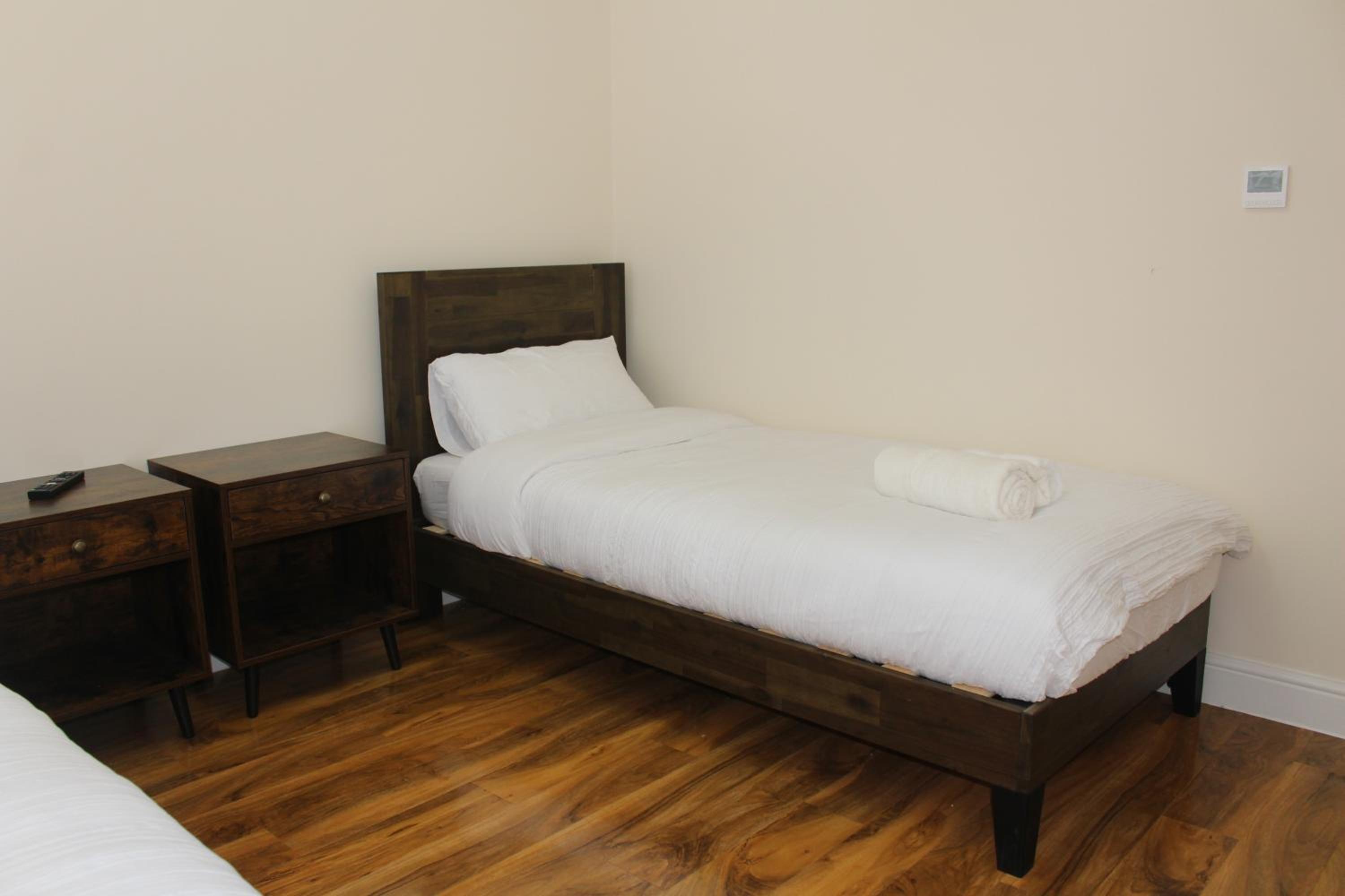 Twin Room with Shared Bathroom photo 1