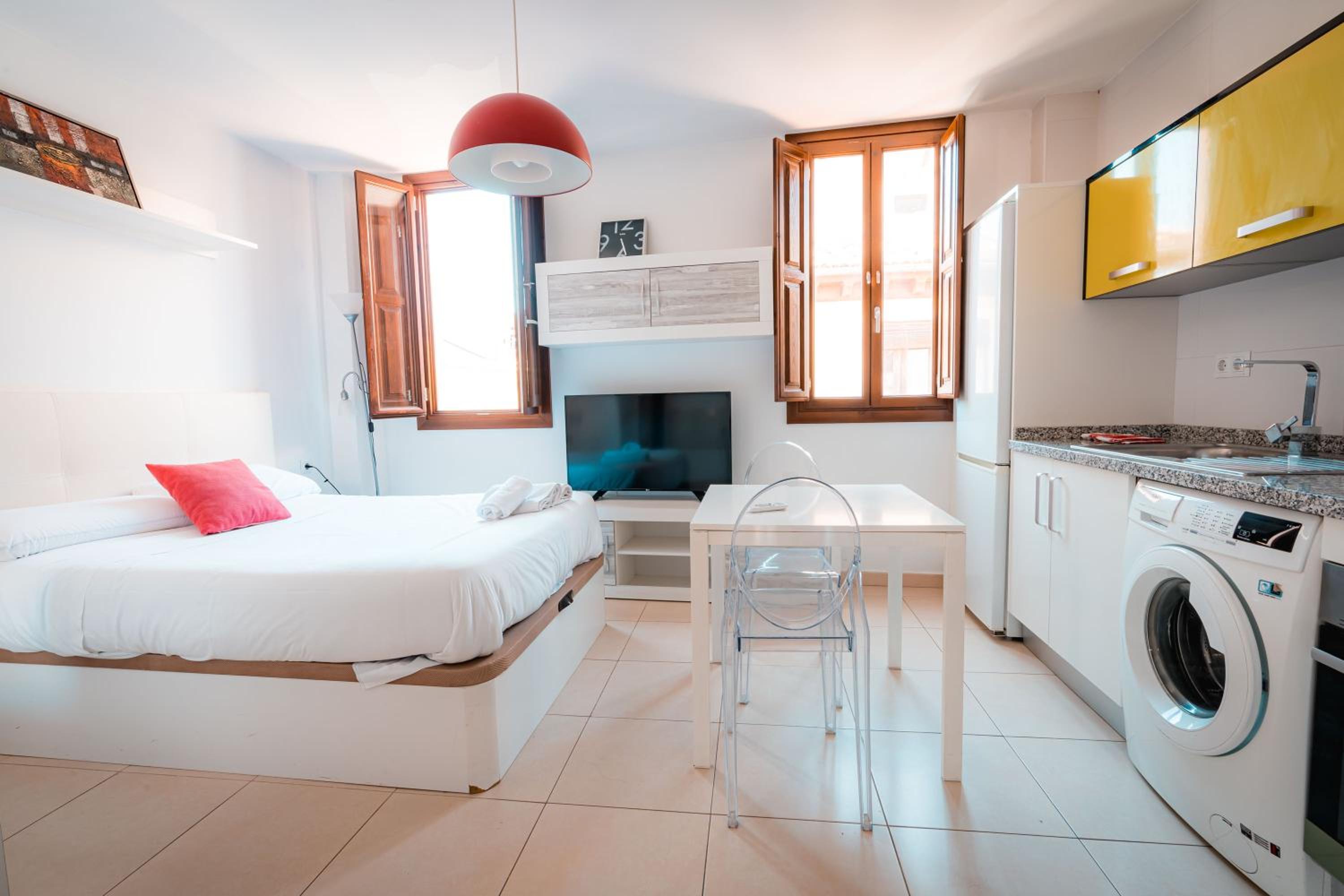 Estudio con terraza