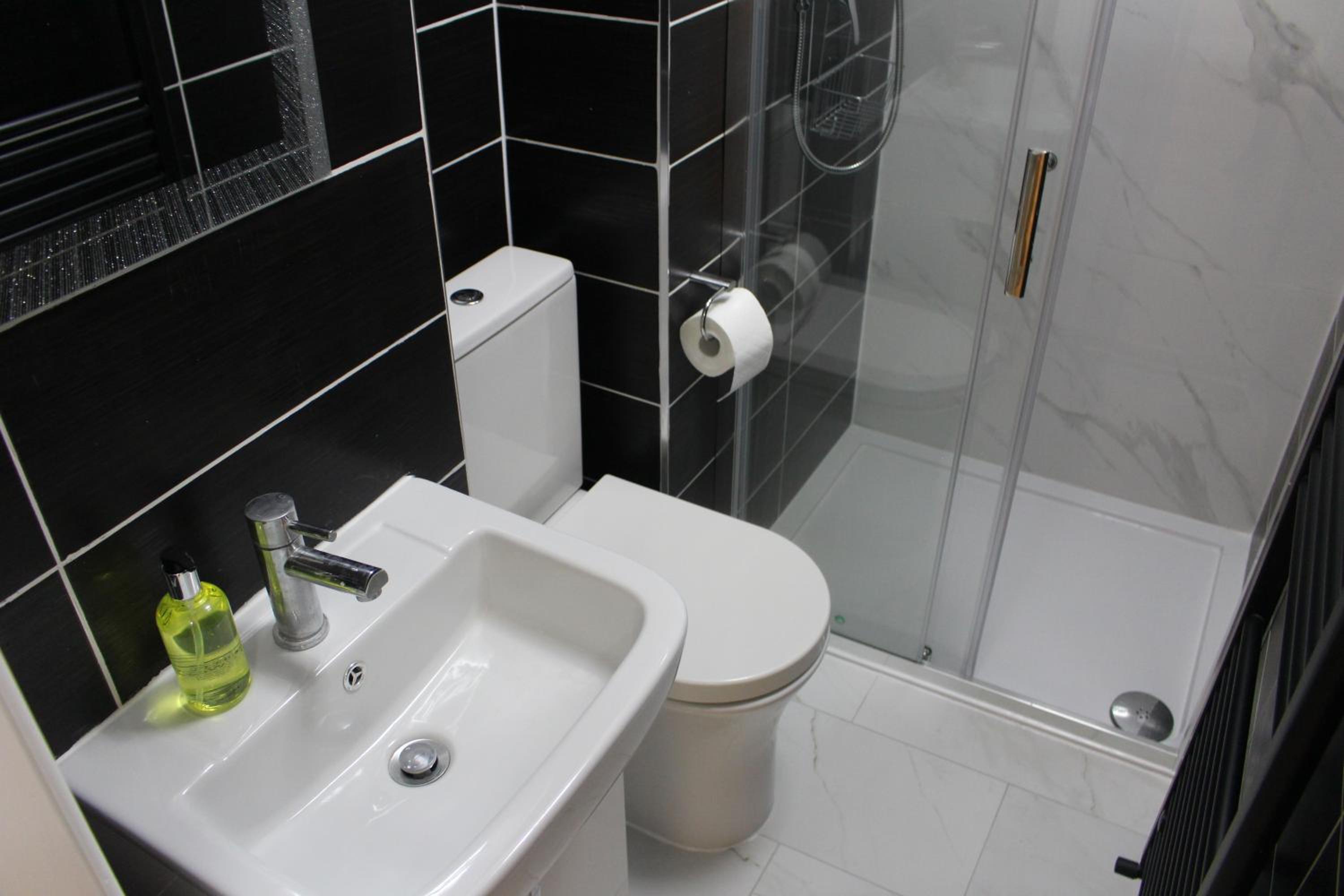 Double Room with Private Bathroom photo 3