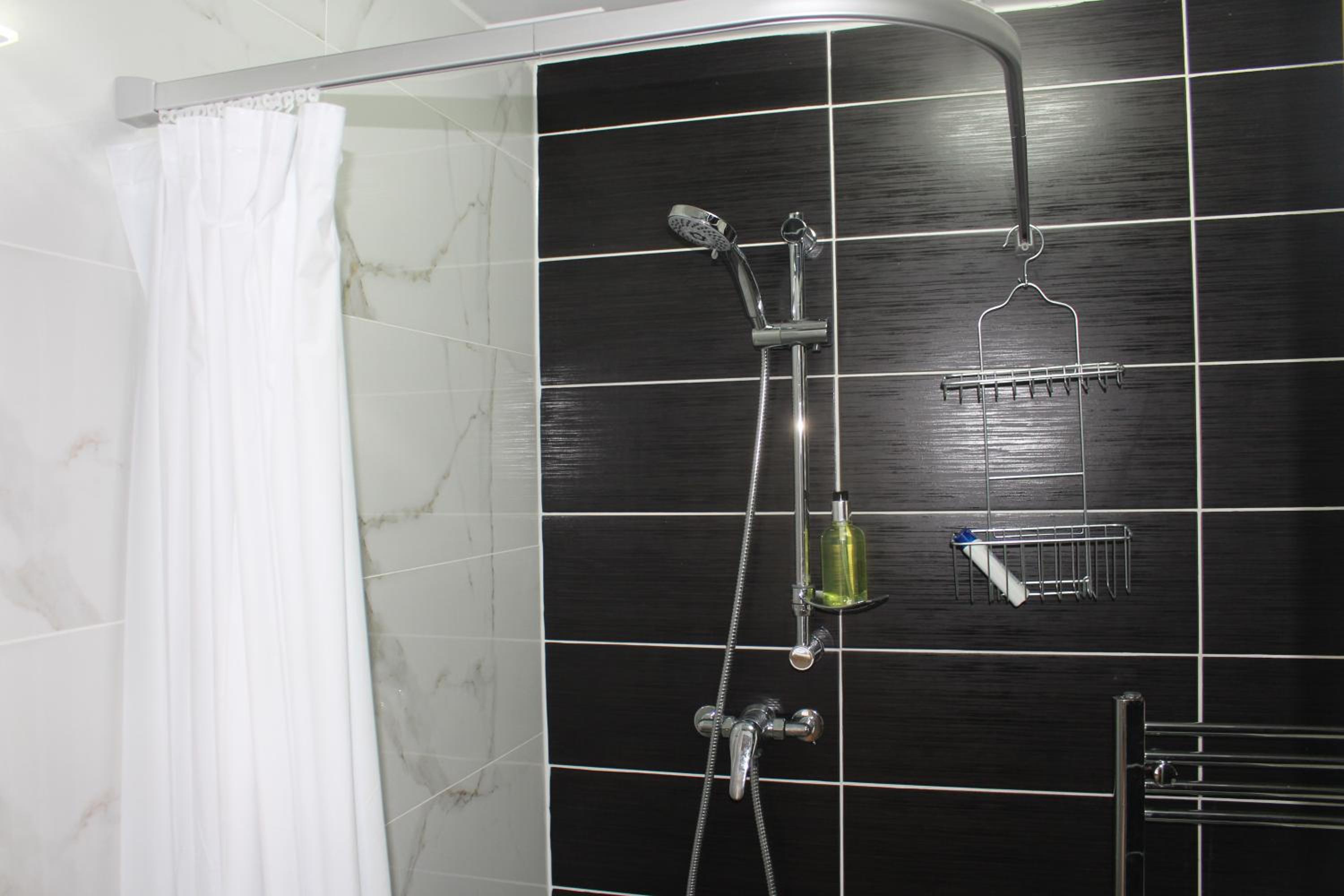 Twin Room with Shared Bathroom photo 2