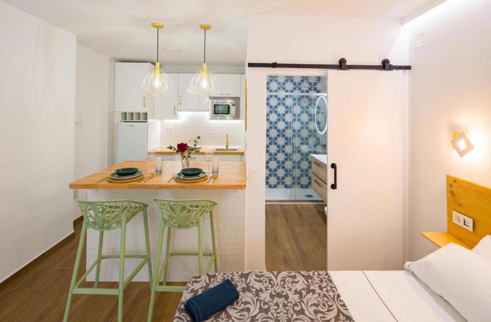 Estudio con terraza
