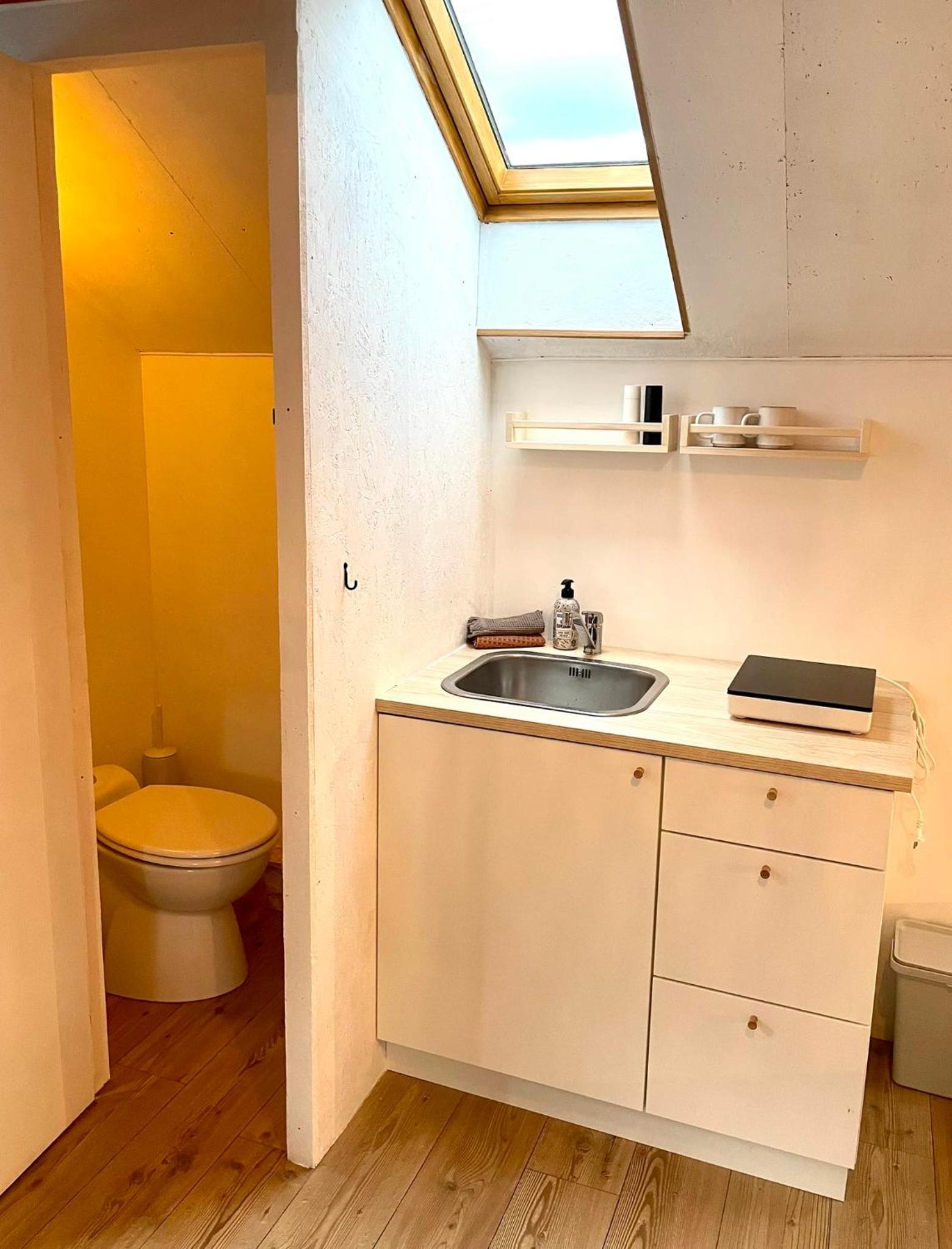 One-Bedroom Apartment photo 3