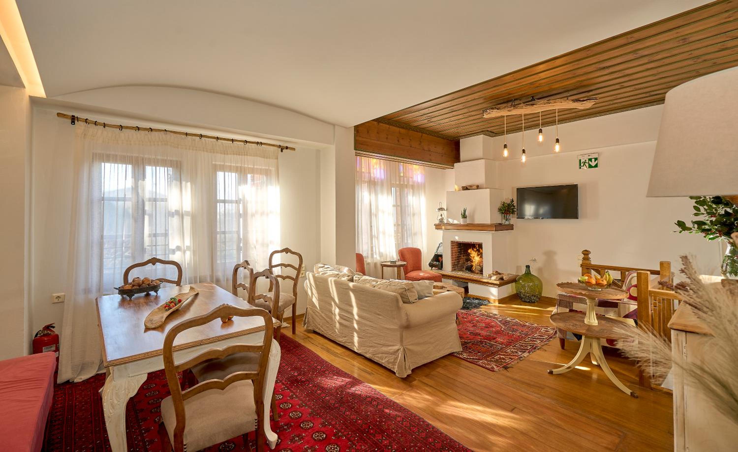 Four-Bedroom House photo 1