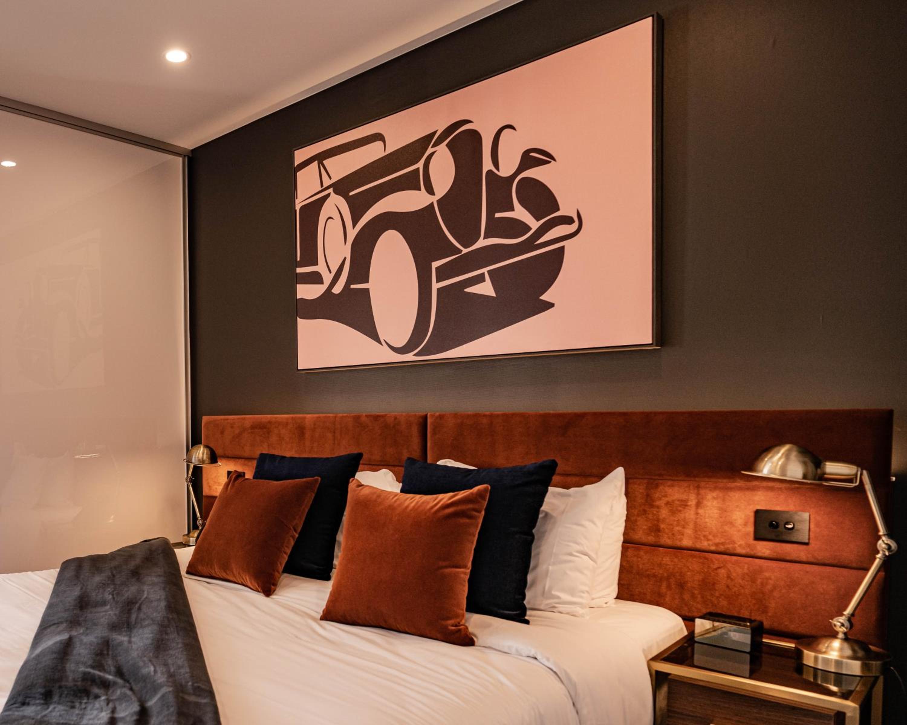 Premium One-Bedroom Suite - Photo 8