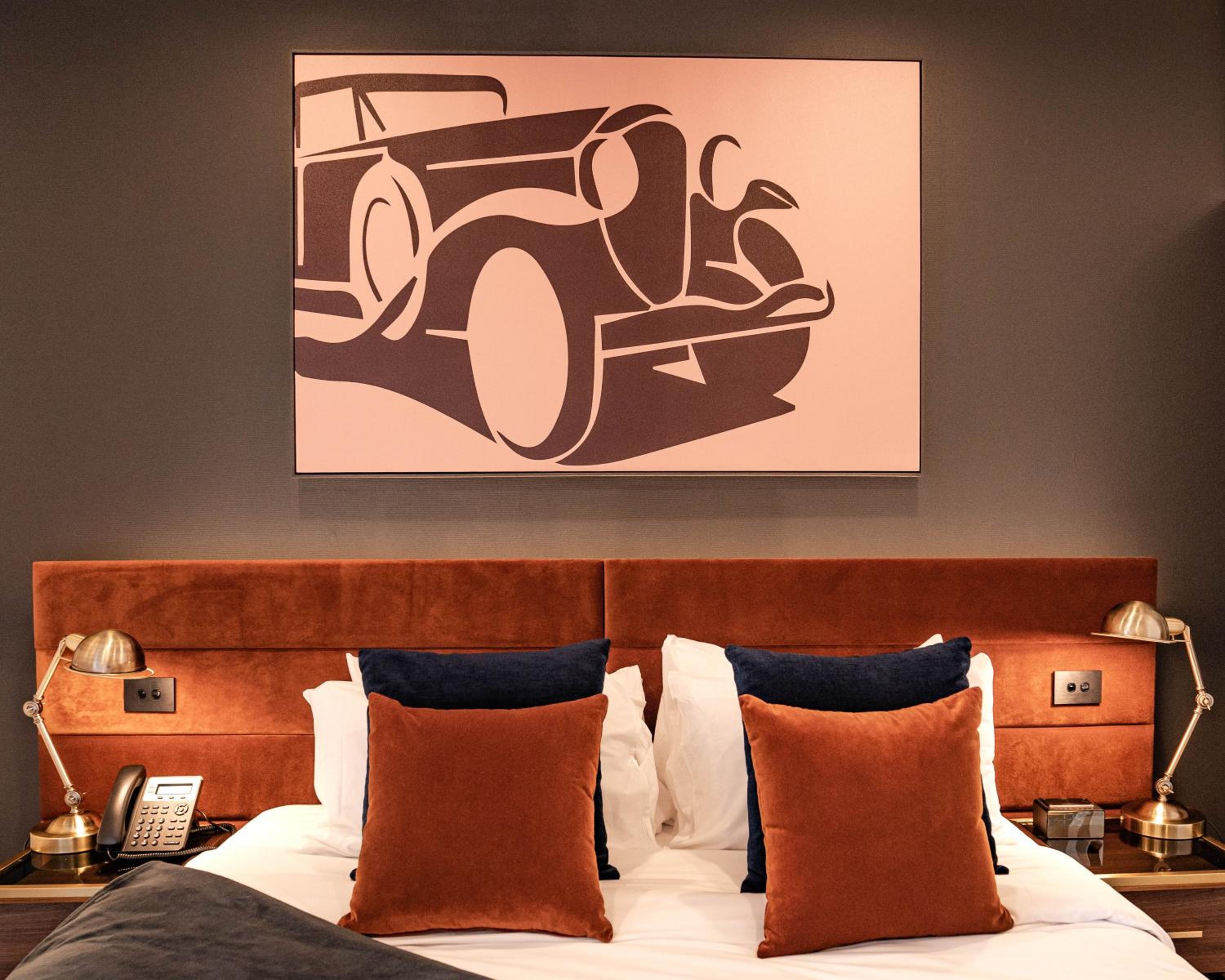 Premium One-Bedroom Suite - Photo 7