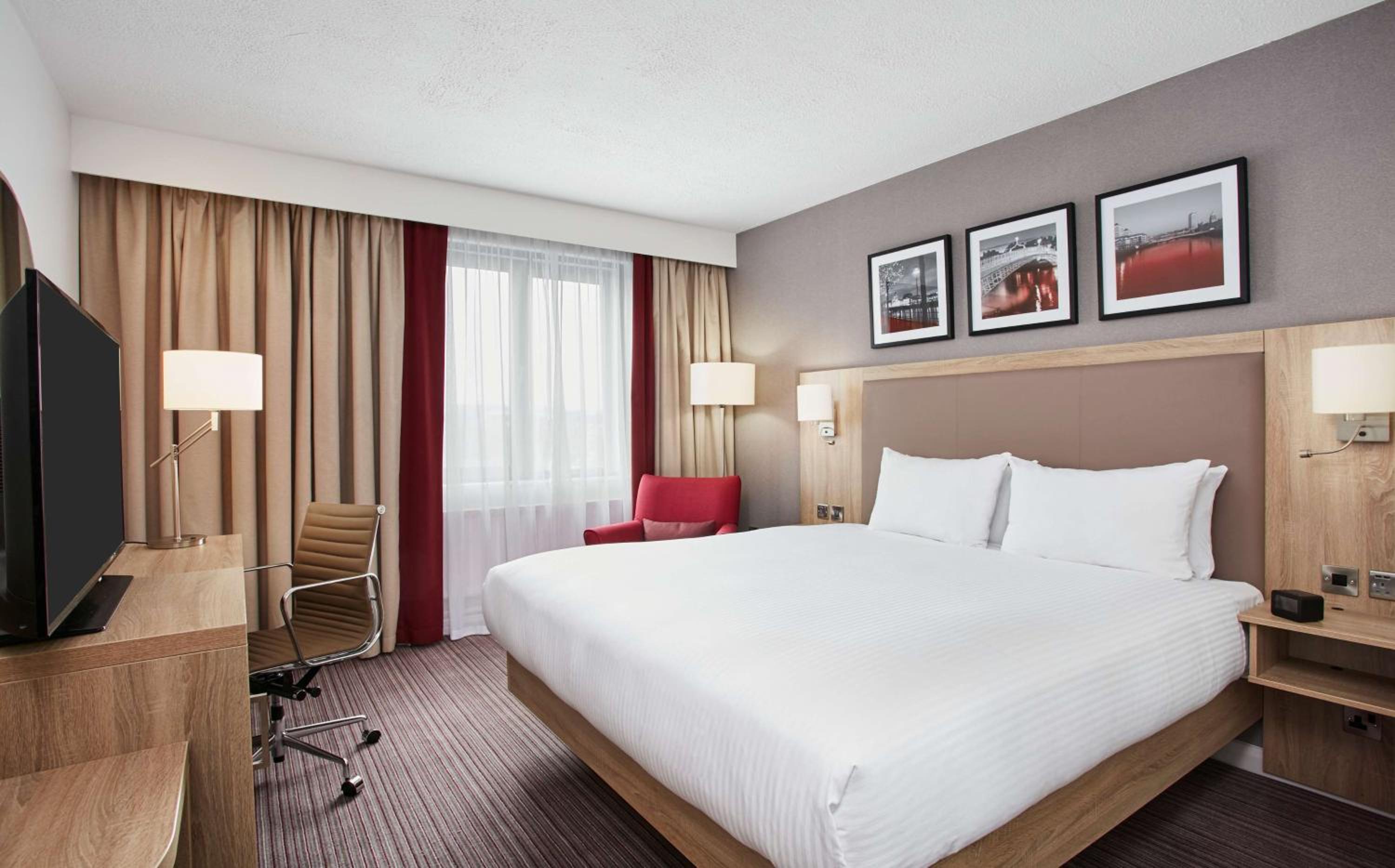Deluxe King Room with River View