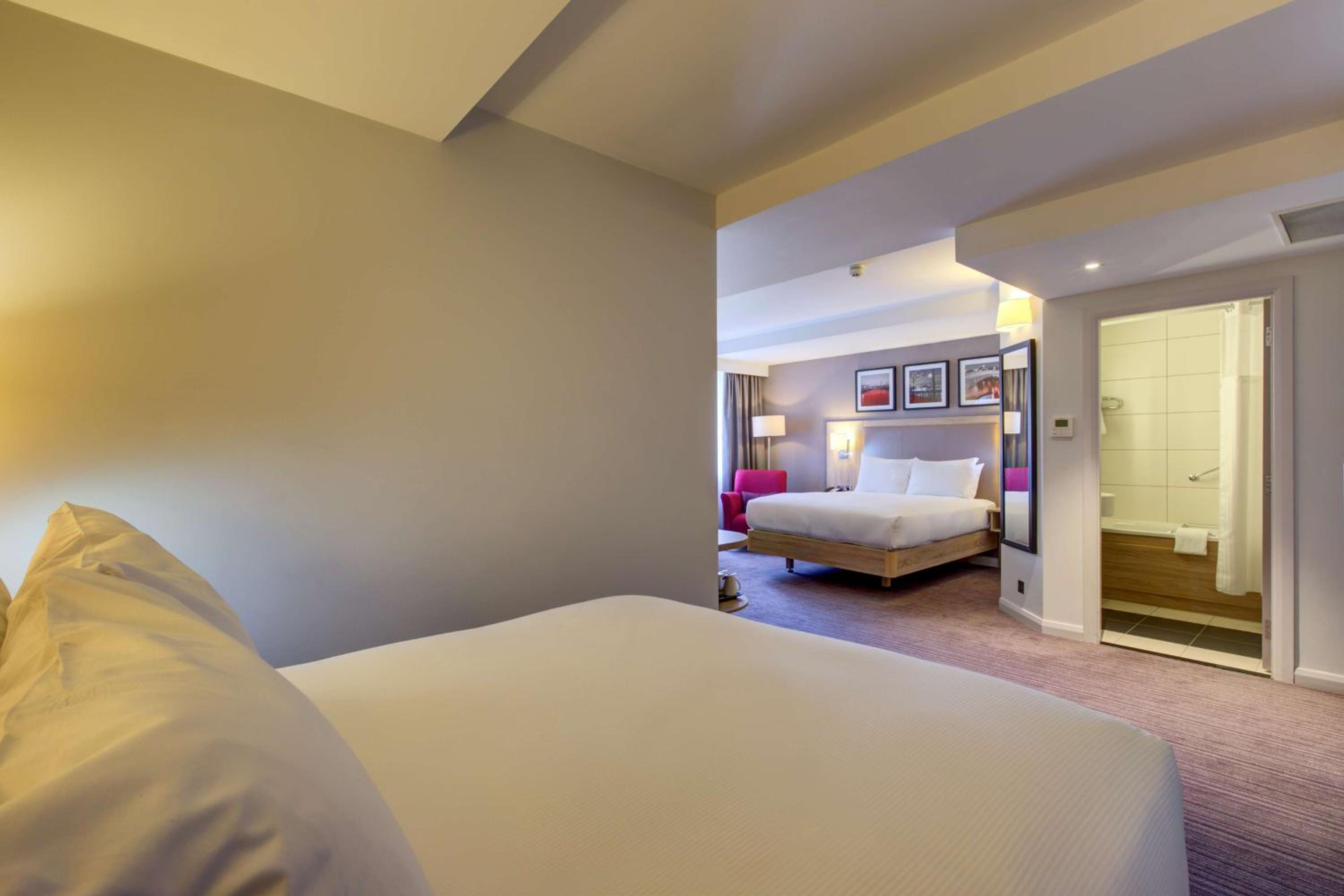 Family Room with Two Queen Beds