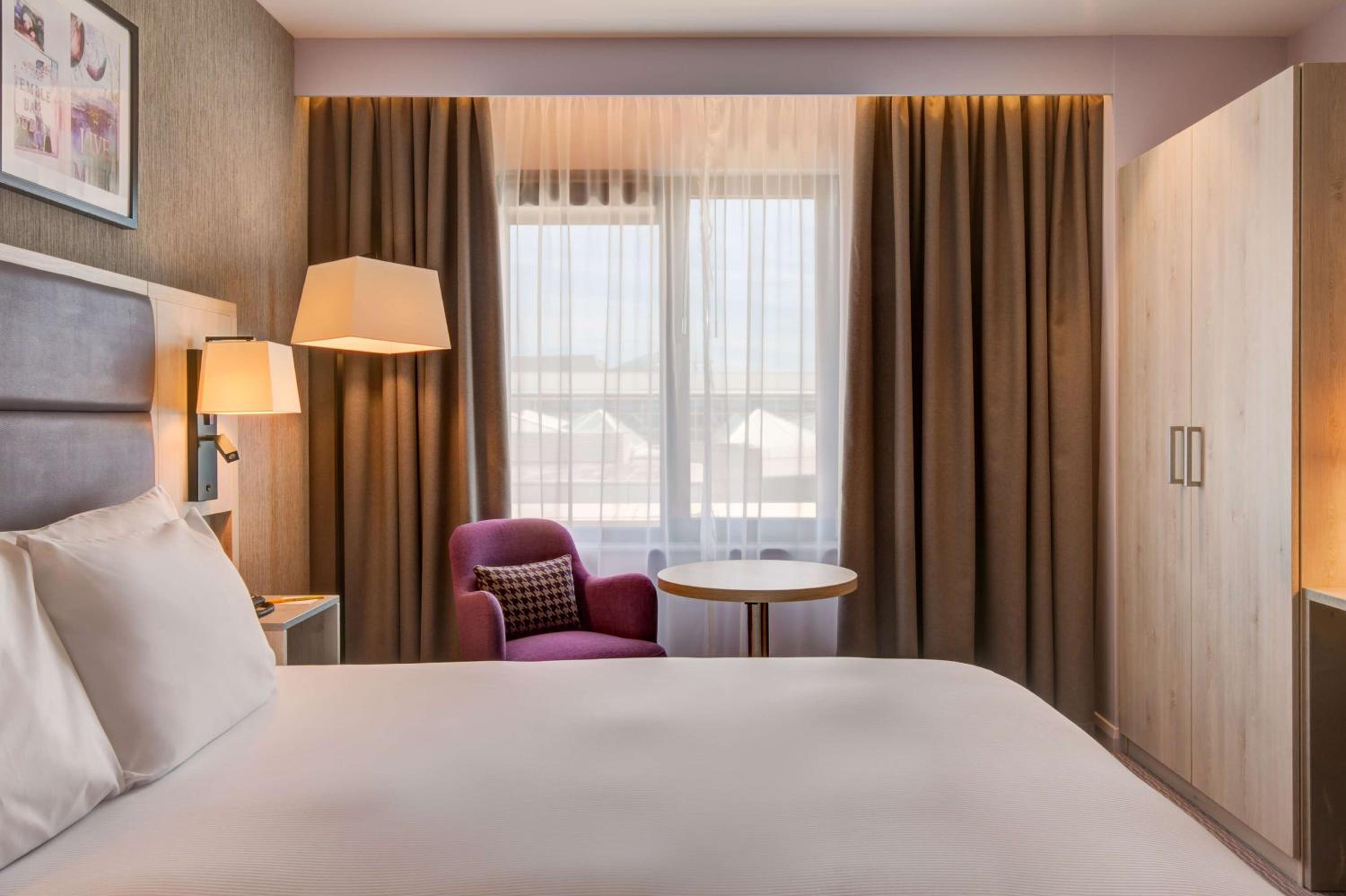 Deluxe King Room with River View