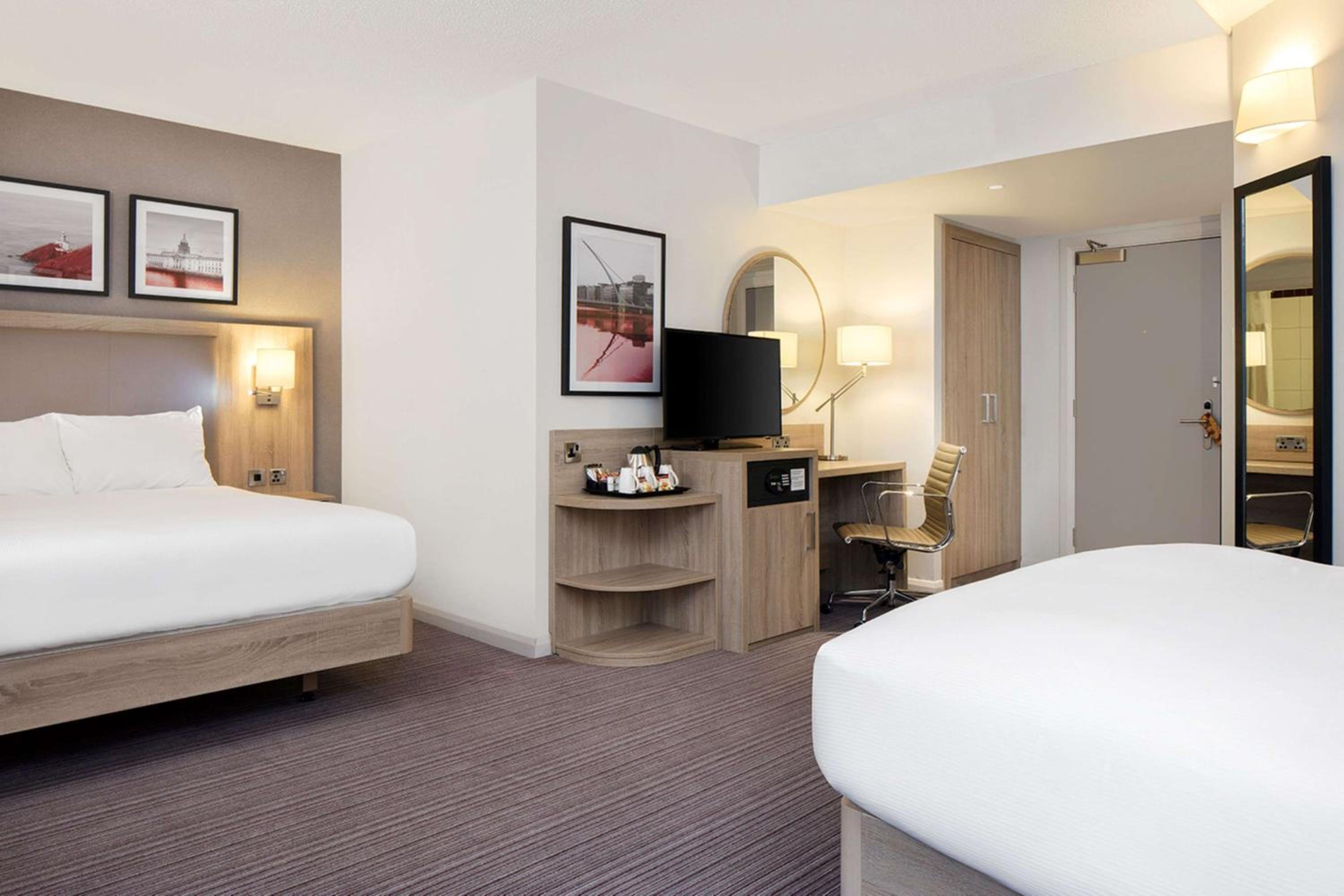 Deluxe Queen Room with Two Queen Beds and River View