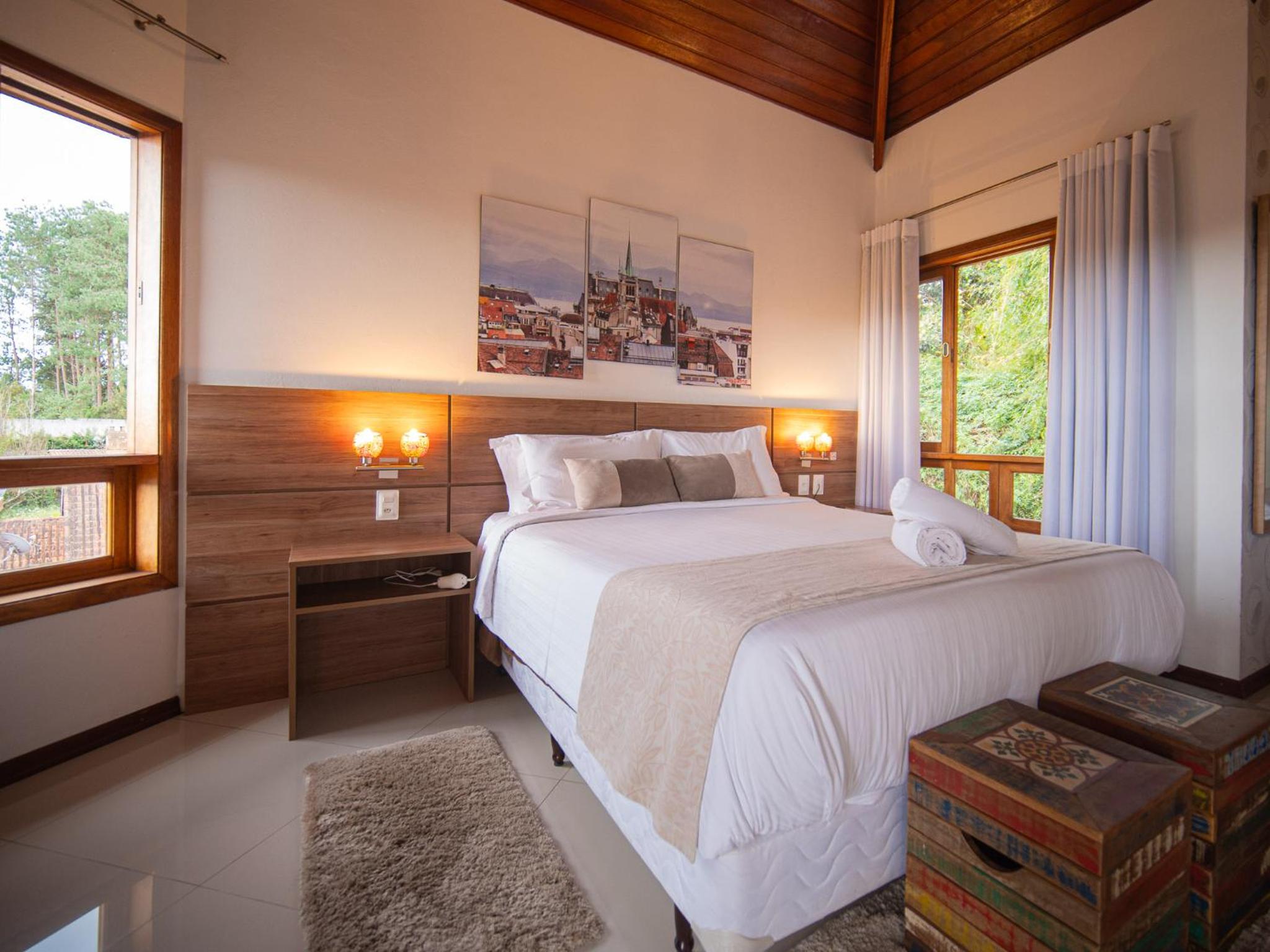 Luxury Suite with Balcony photo 2