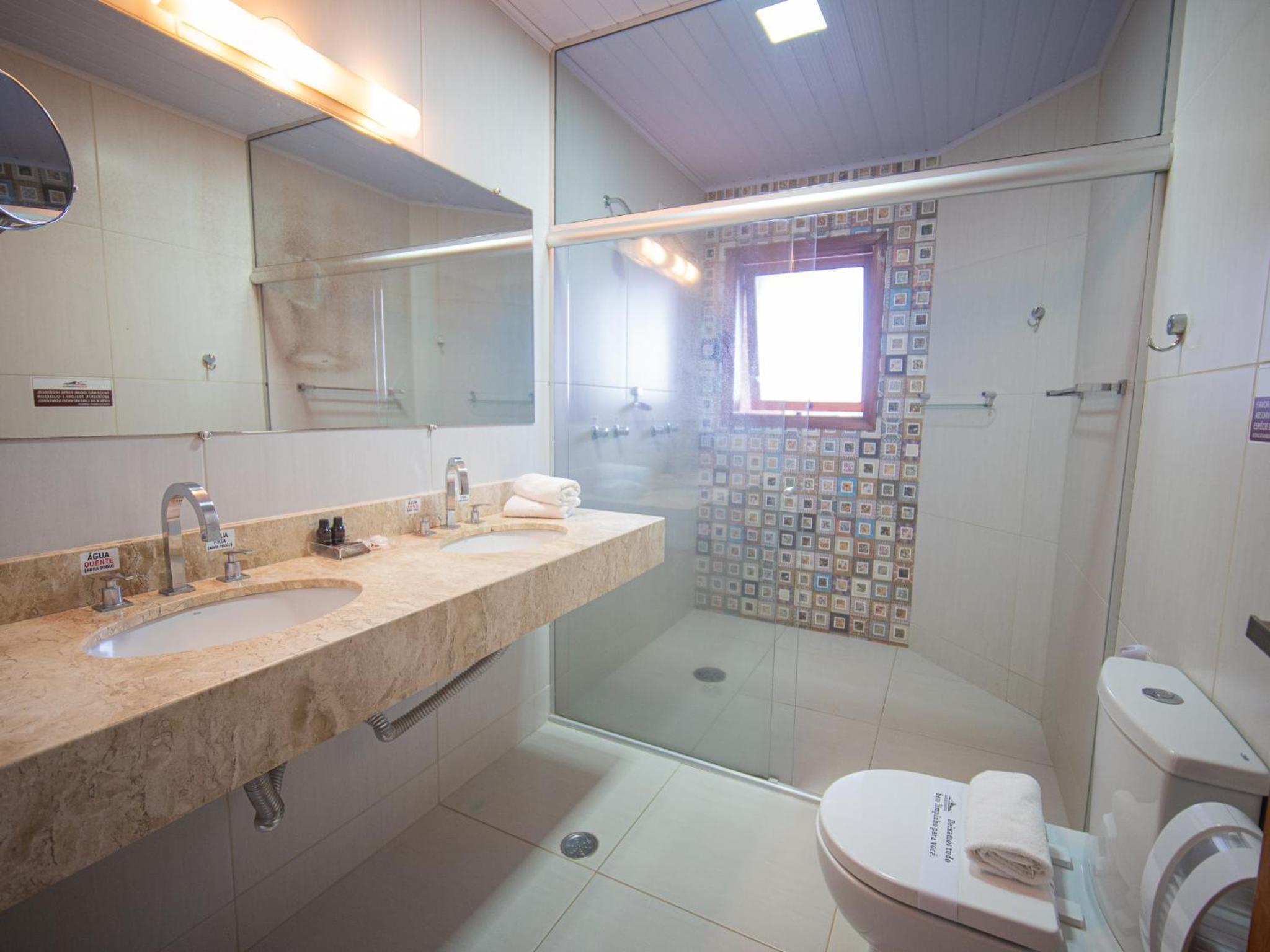 Luxury Suite with Balcony photo 3
