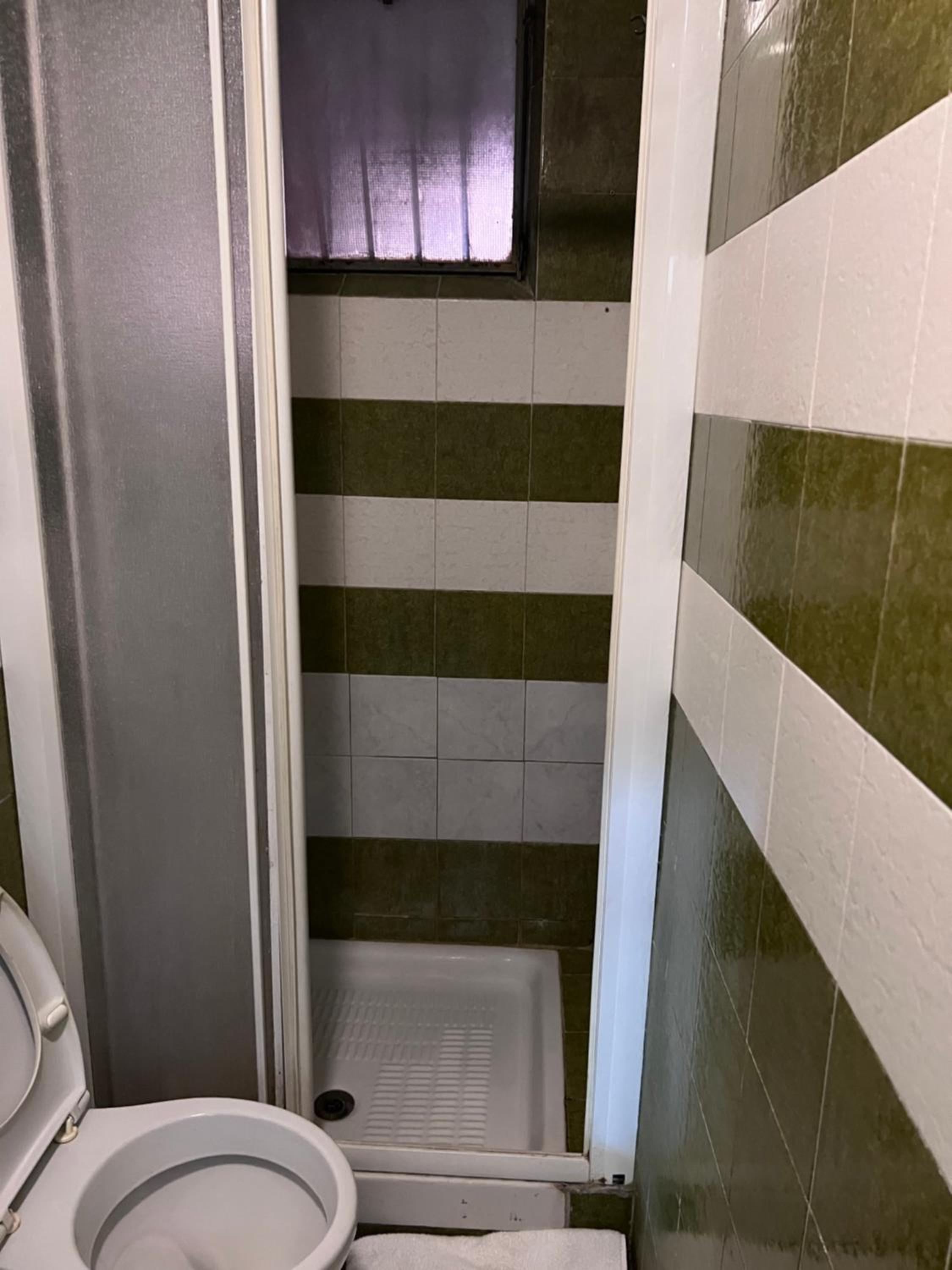 Double Room with Shared Bathroom photo 2