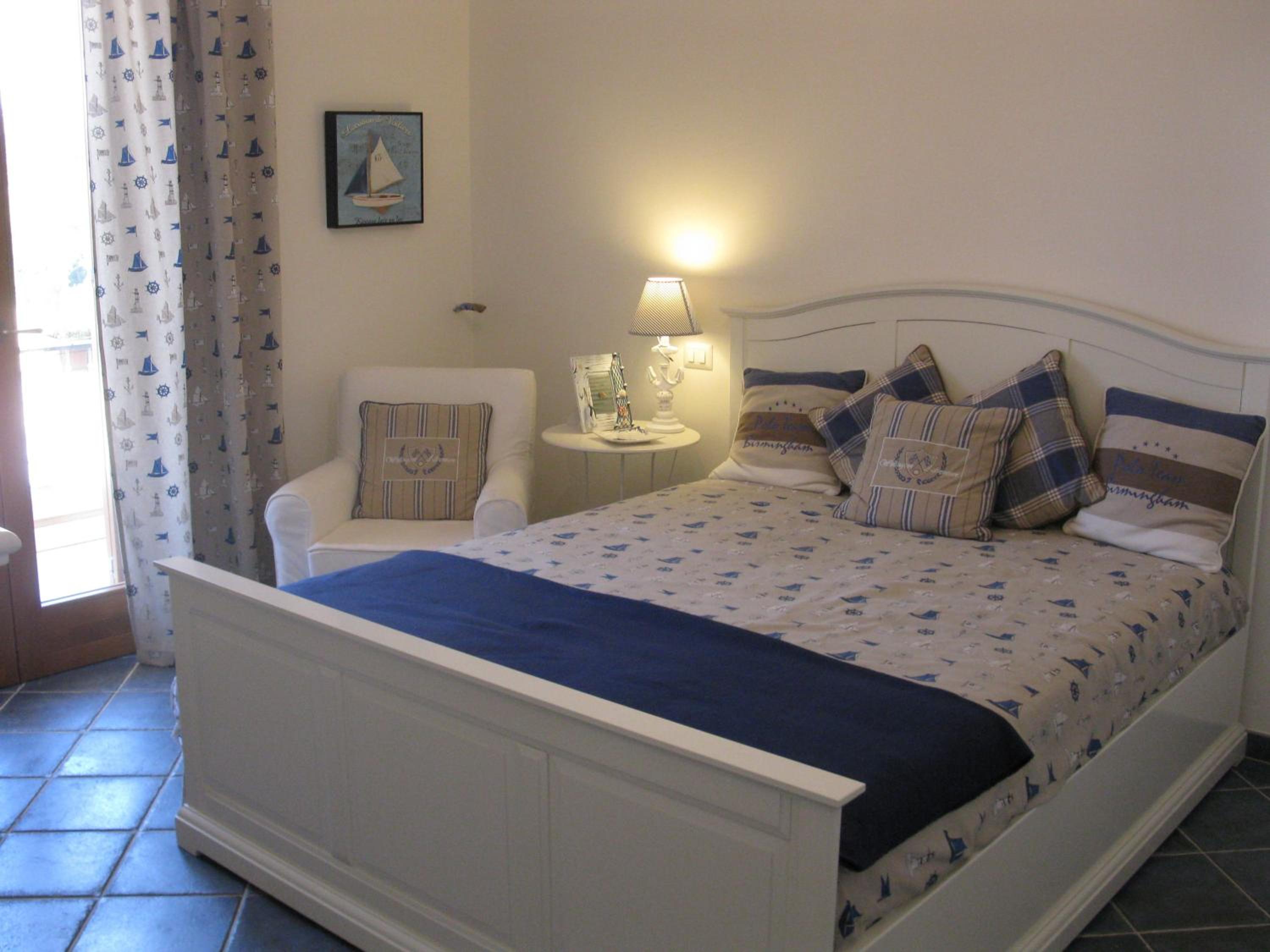 Two-Bedroom House photo 3