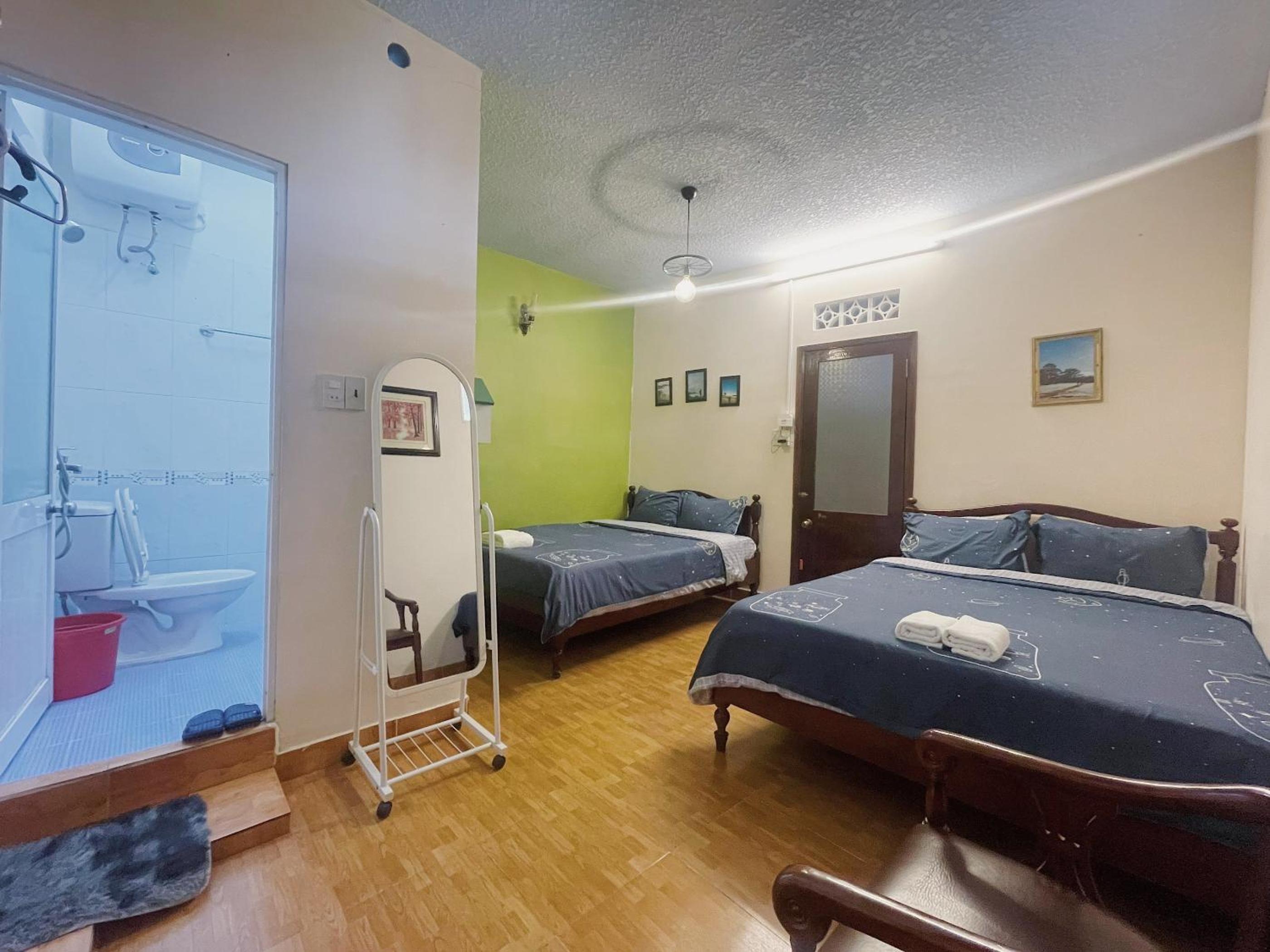 Quadruple Room With Private Bathroom