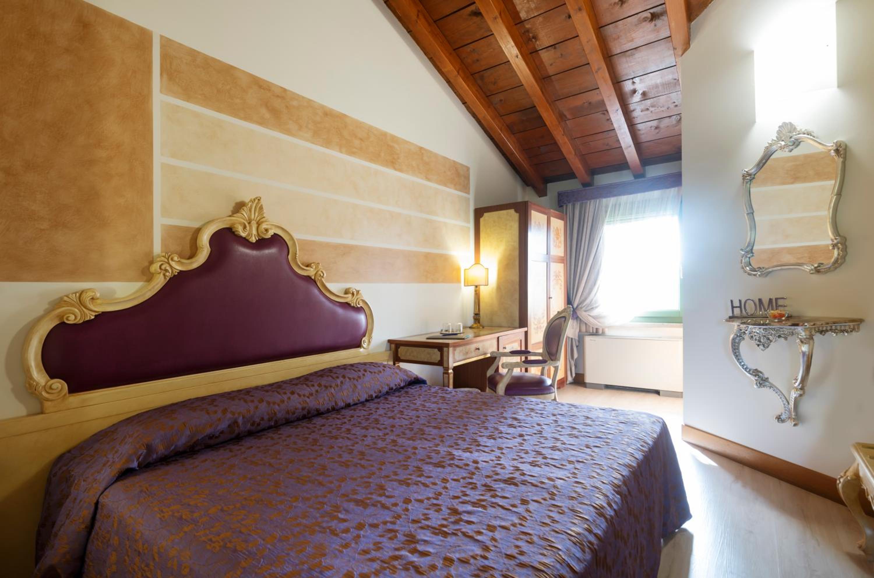 Double Room - Photo 4
