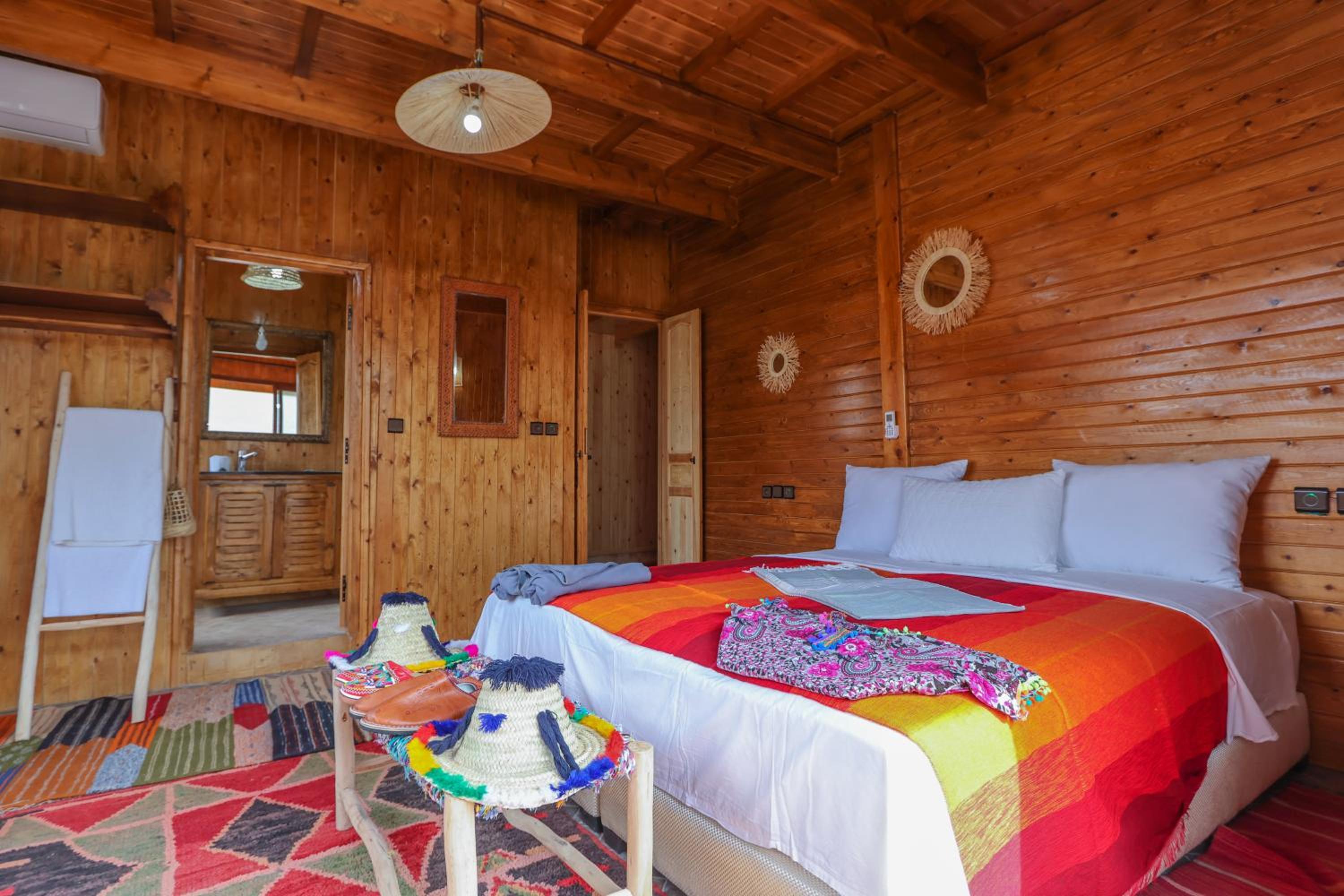 Deluxe Bungalow photo 3