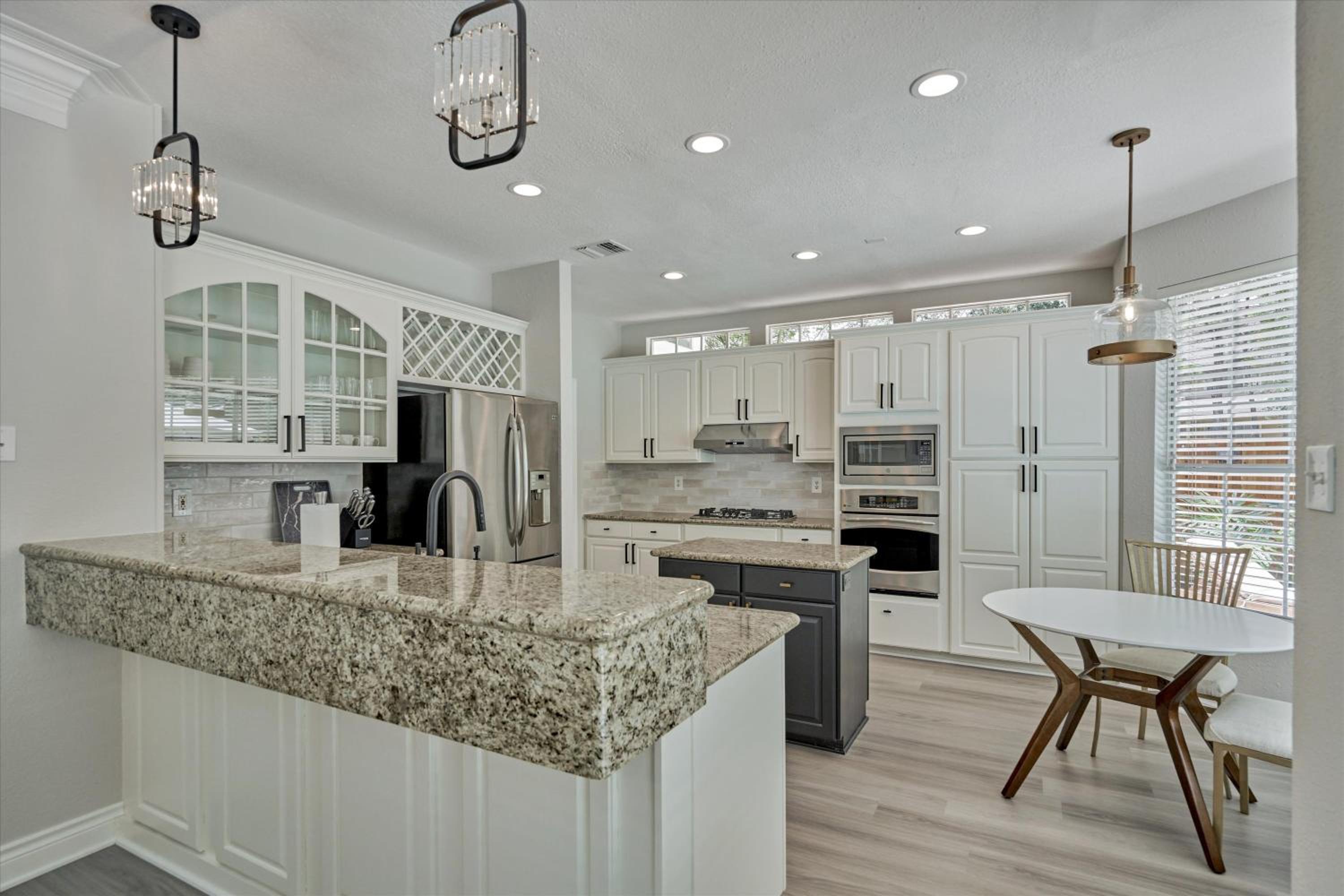 Four-Bedroom House photo 2