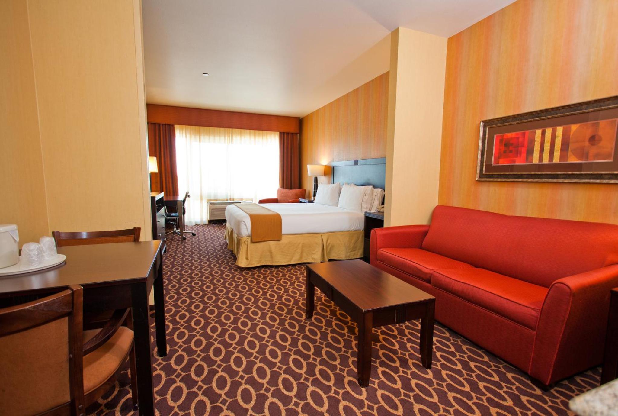 King Suite - Photo 6