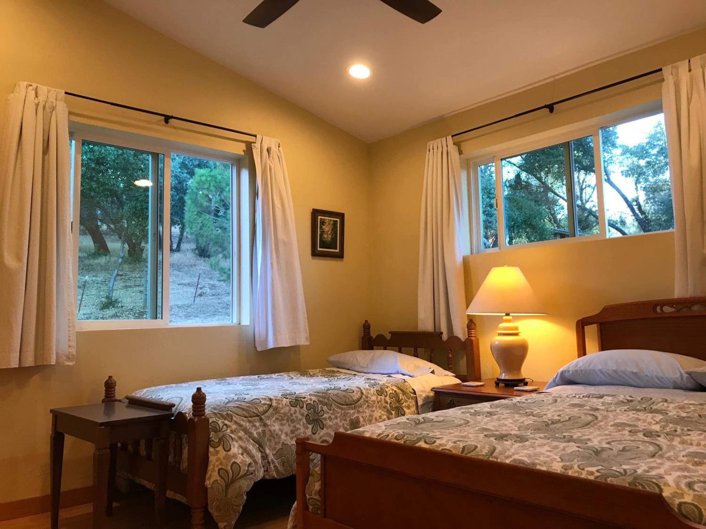Double Room with Shared Bathroom photo 1