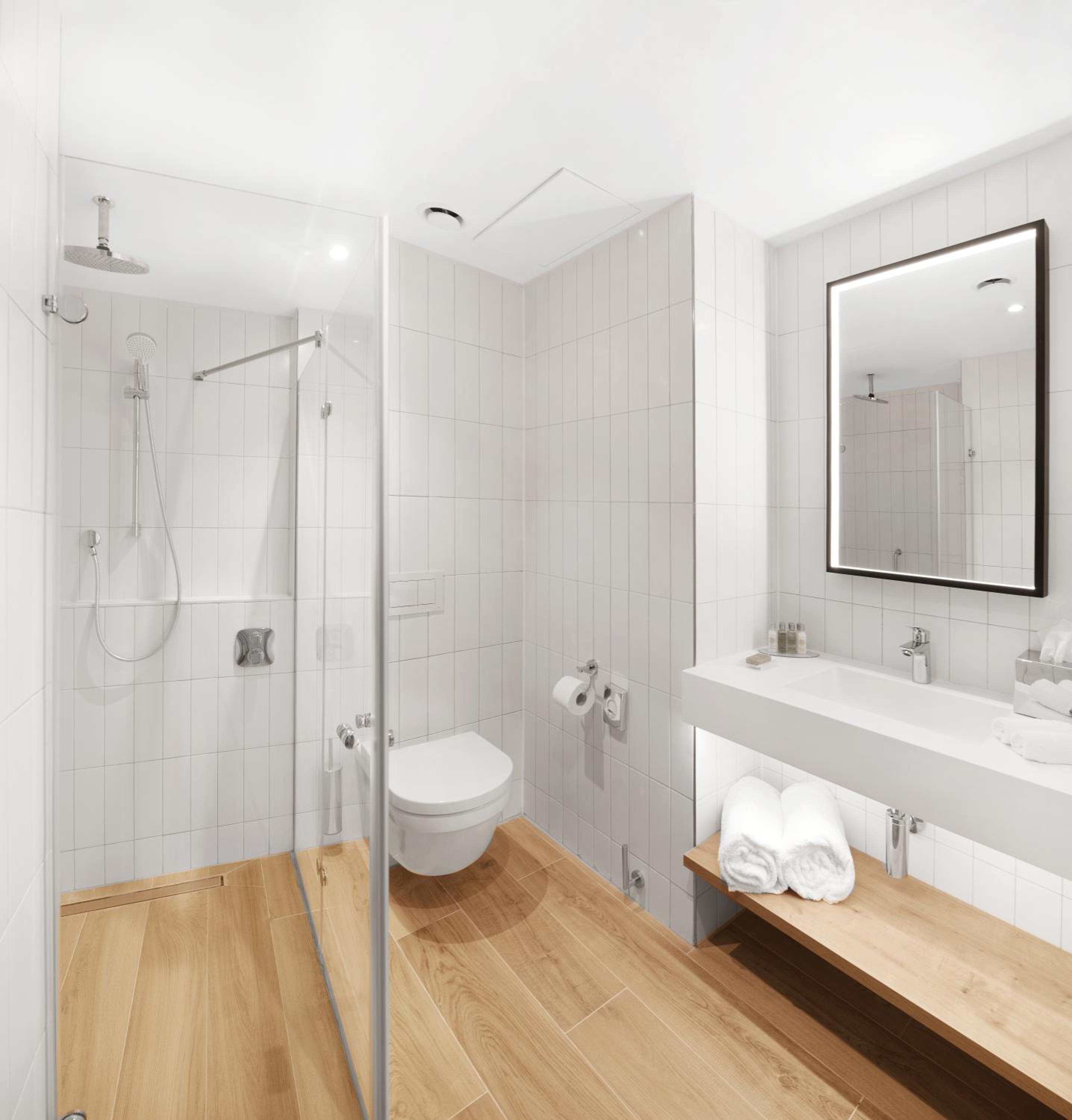 Superior King Room - Photo 3