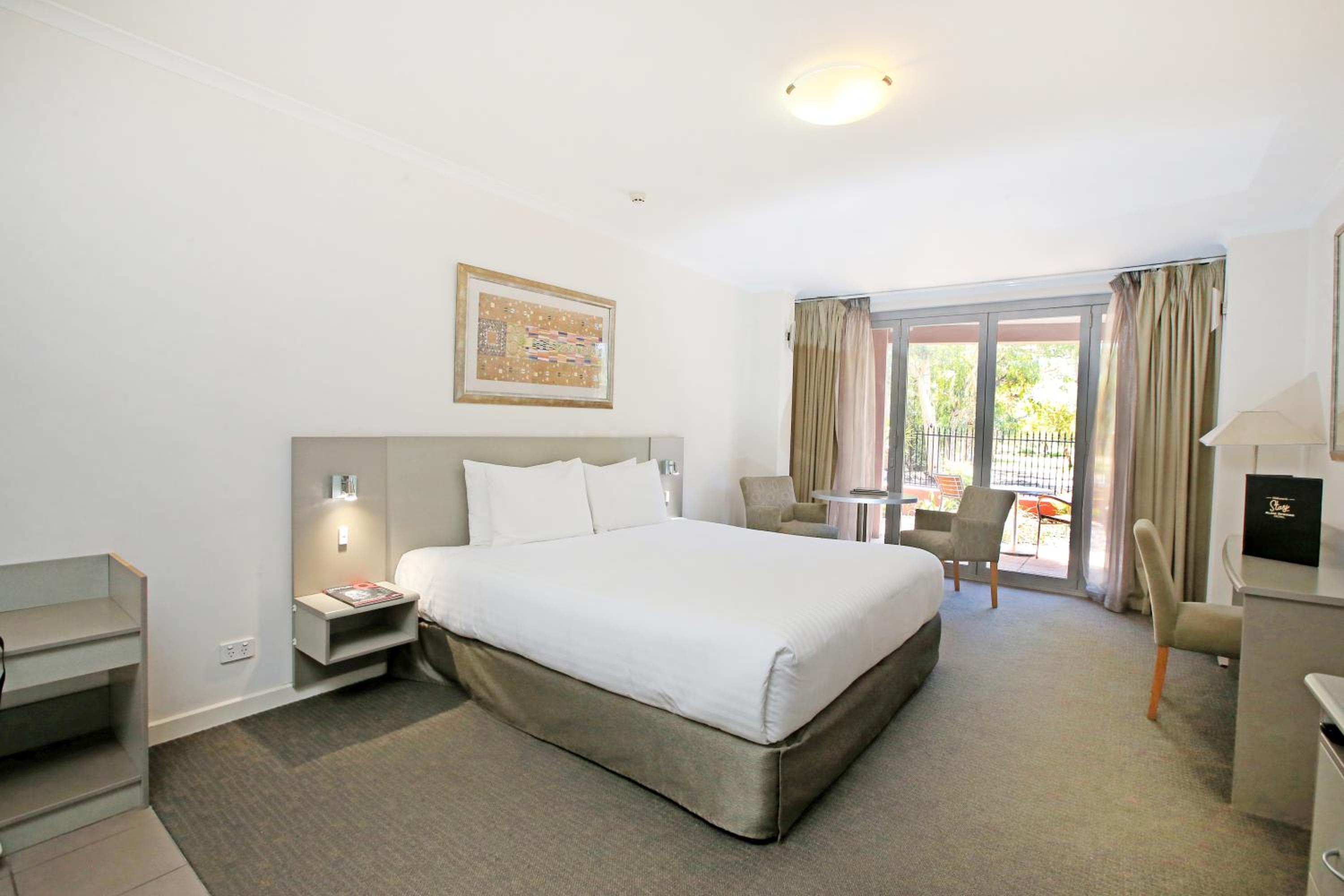 Executive King Room - Photo 6