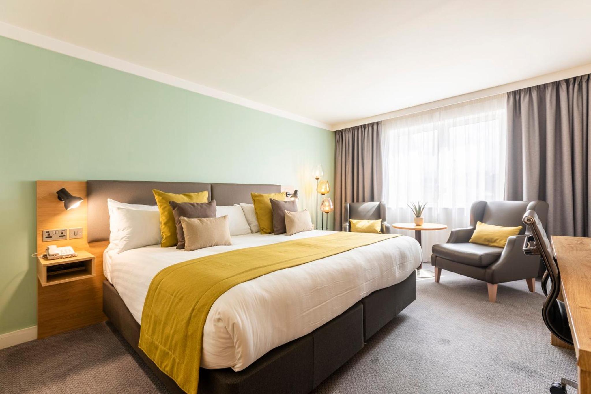 Standard King Room - Photo 5