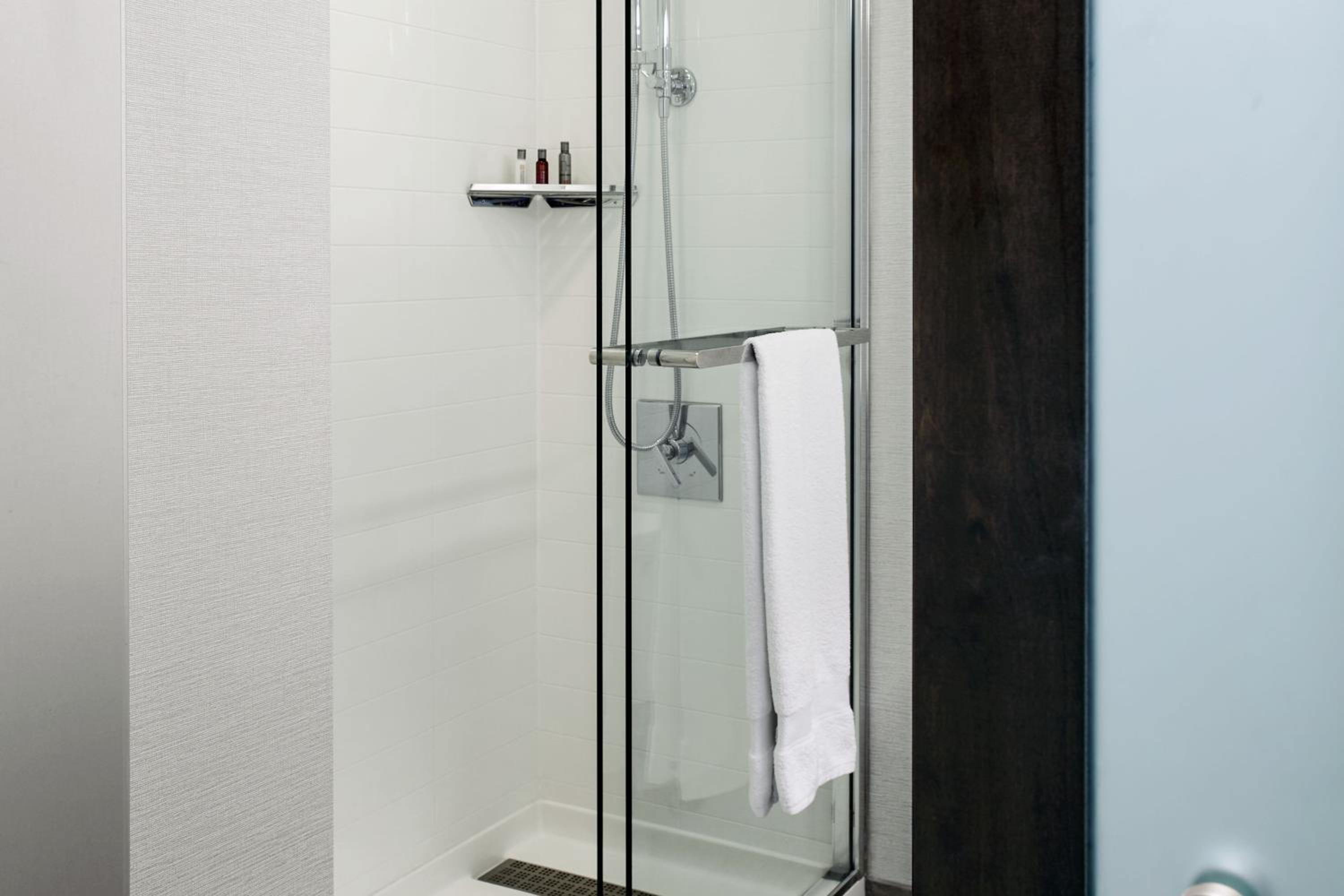 Quadruple Room - Photo 3