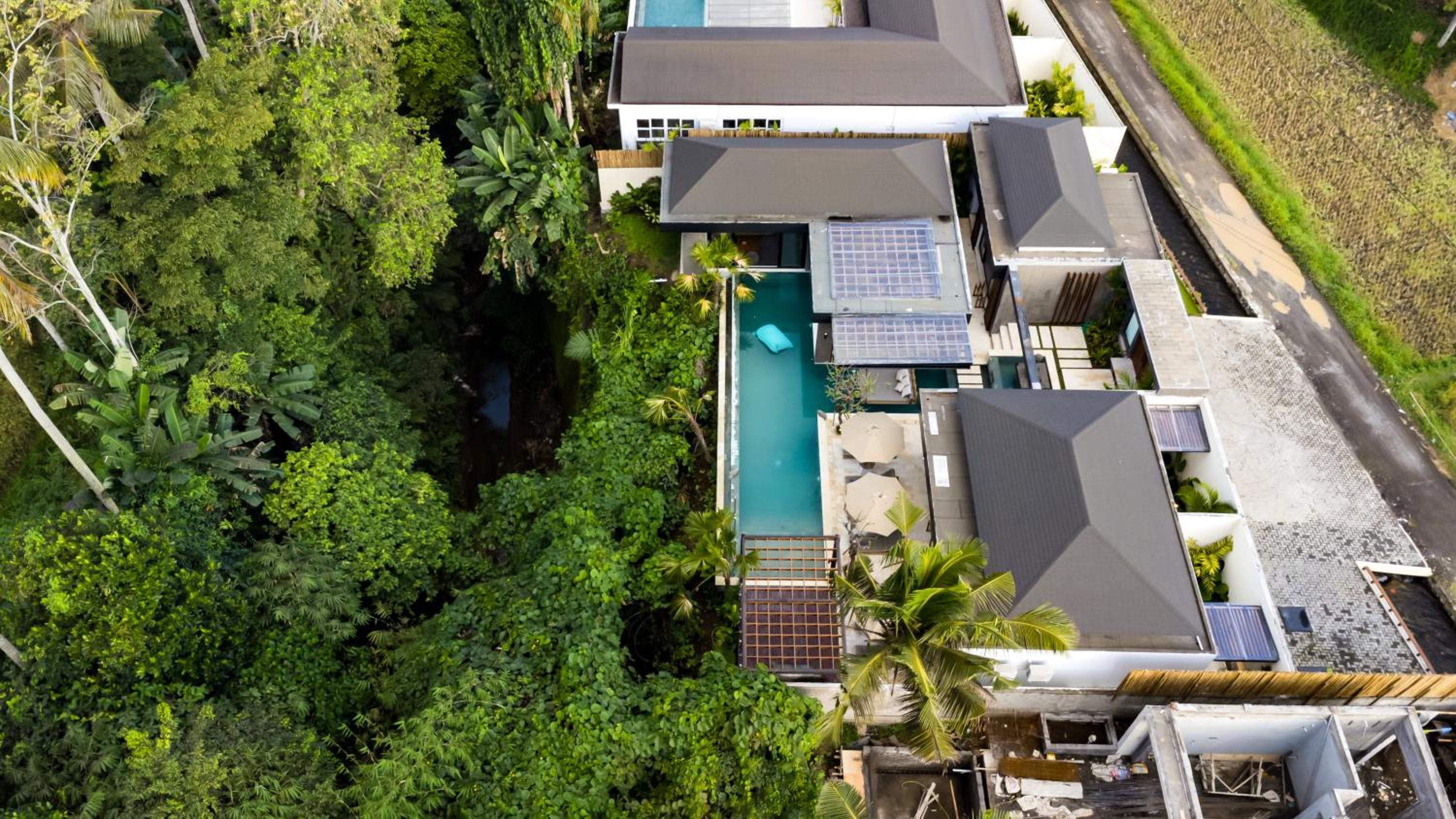 Three-Bedroom Villa - Photo 12