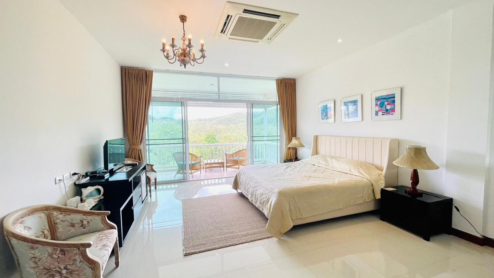 Standard Double or Twin Room with Balcony photo 3