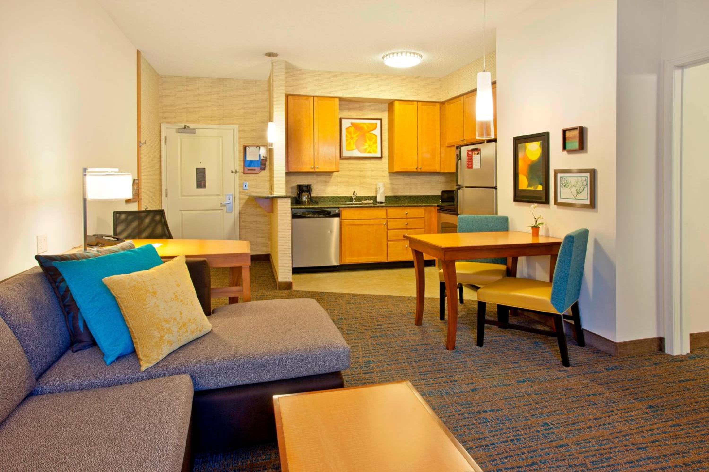 One-Bedroom Suite - Photo 1