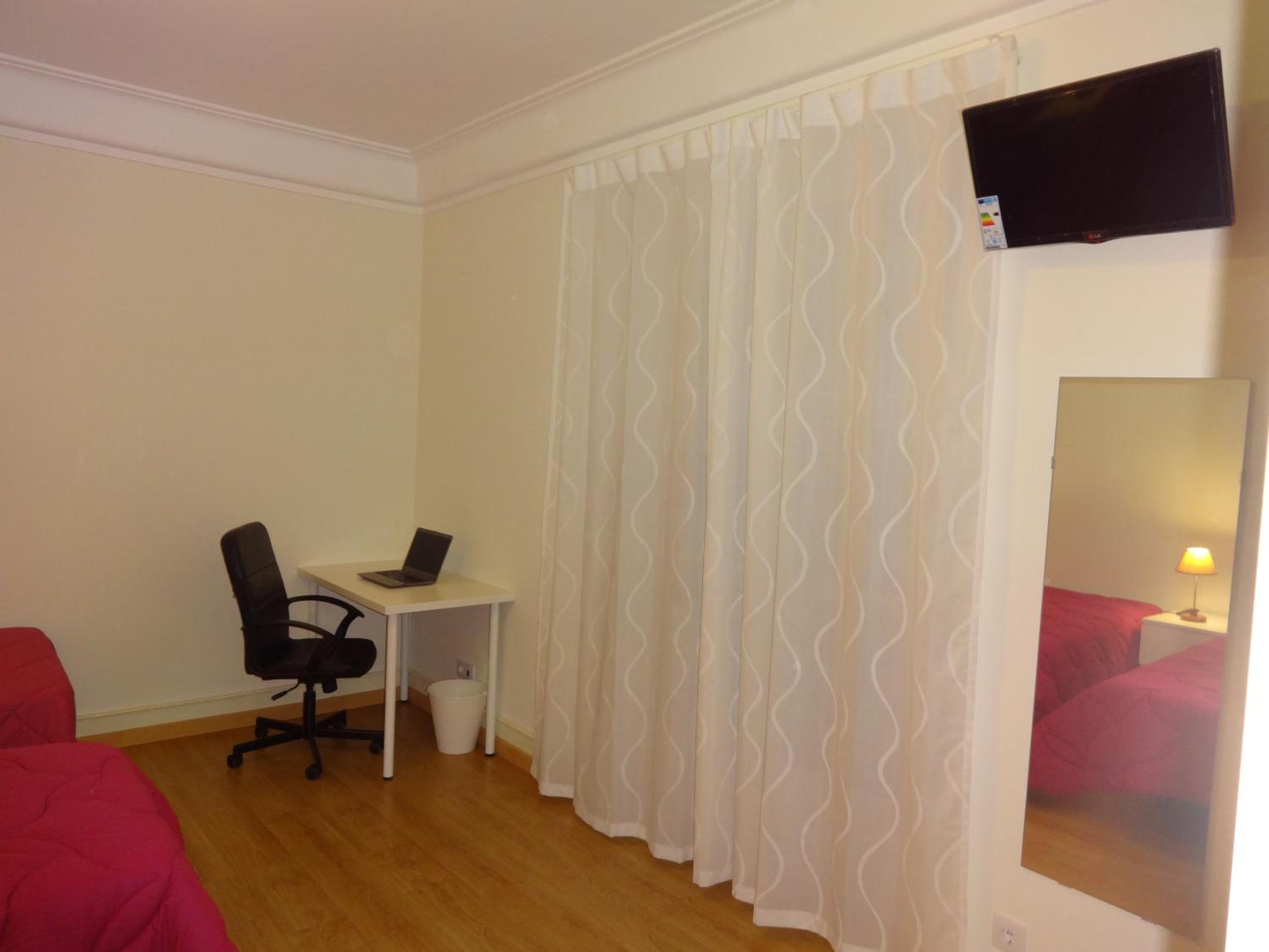 Triple Room with Private Bathroom photo 1