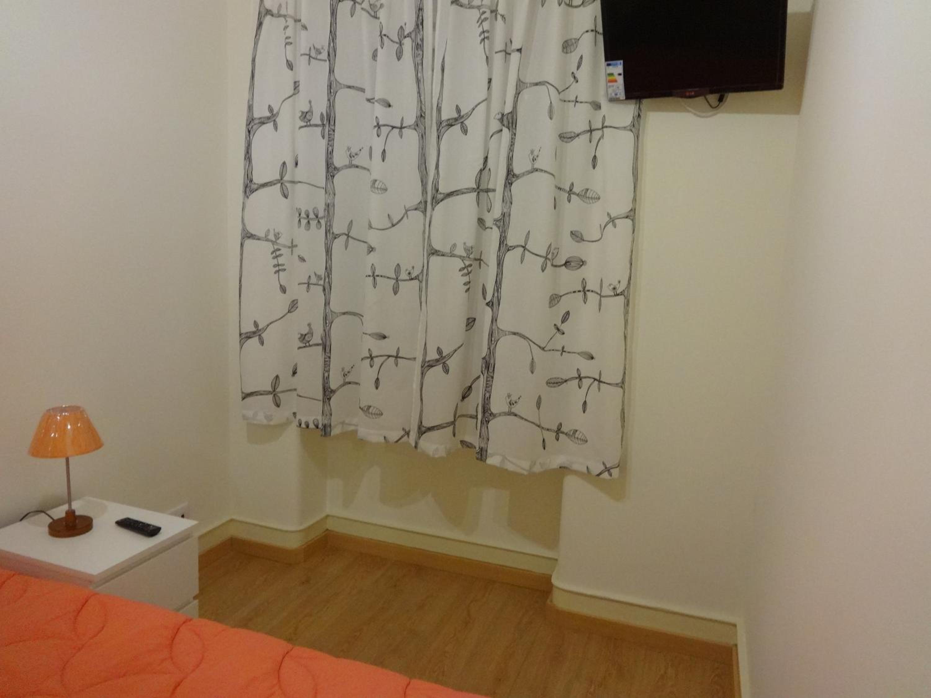 Double Room with Shared Bathroom photo 3