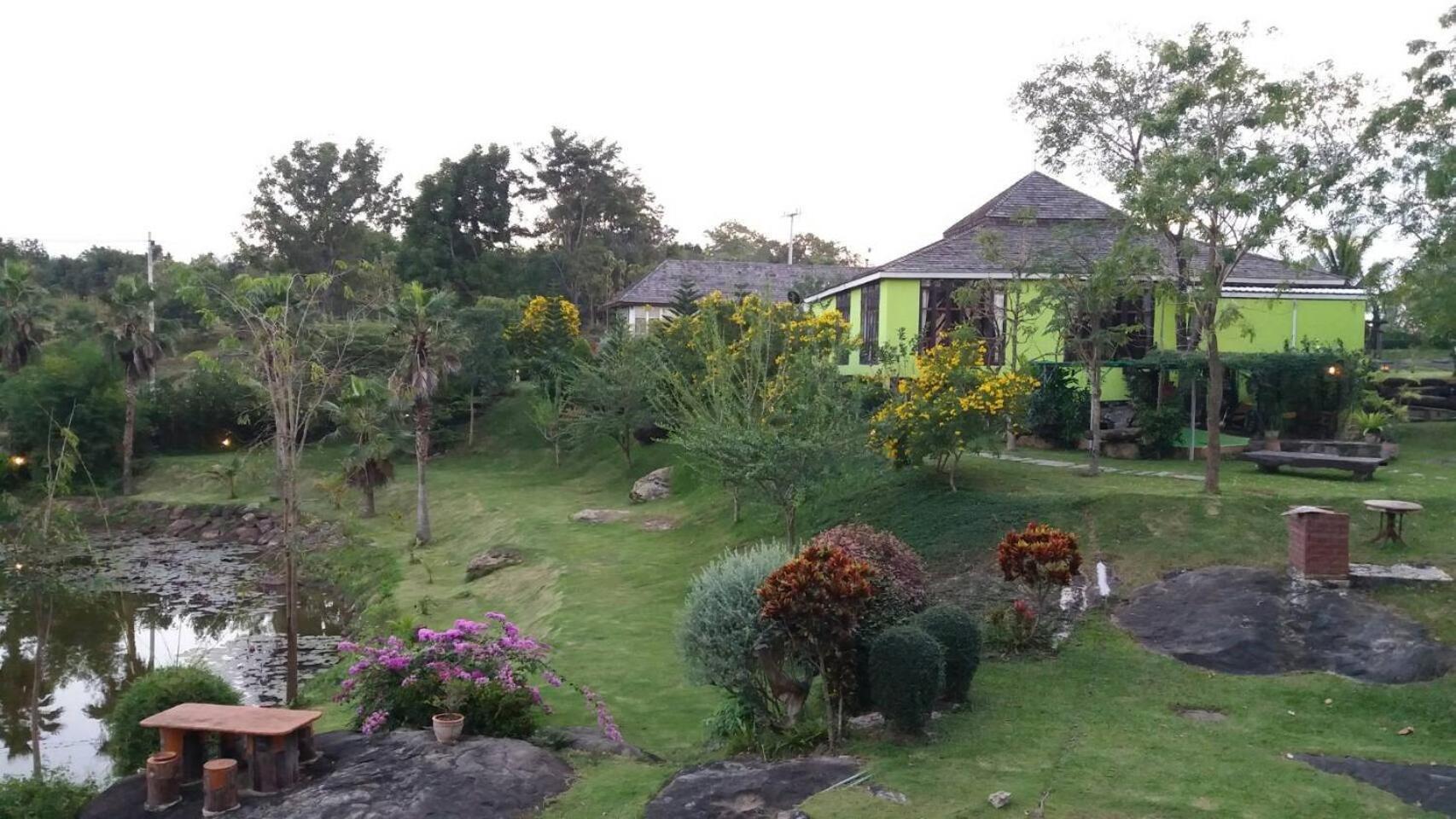 Four-Bedroom House - Photo 12