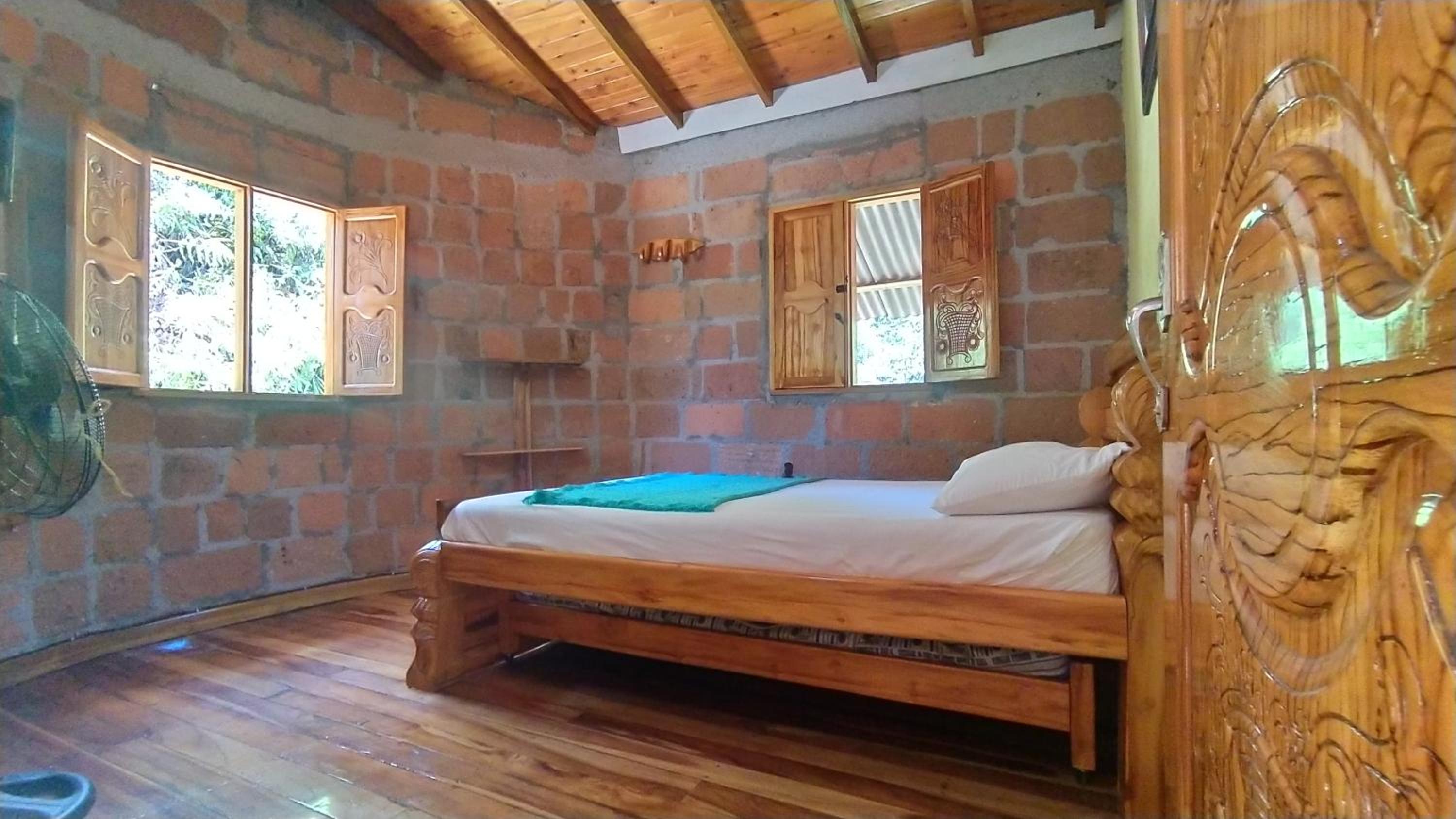 Standard Single Room with Shared Bathroom photo 3