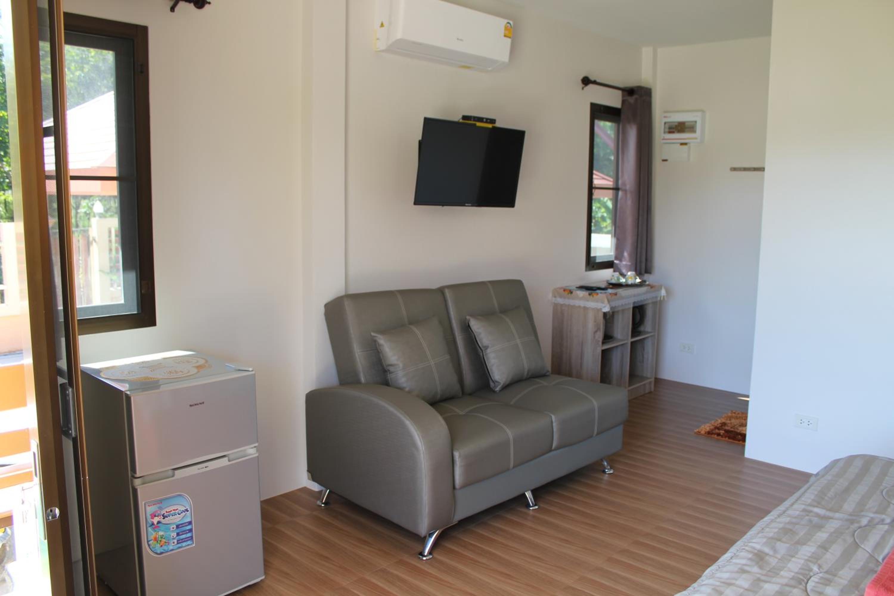 One-Bedroom Apartment photo 3